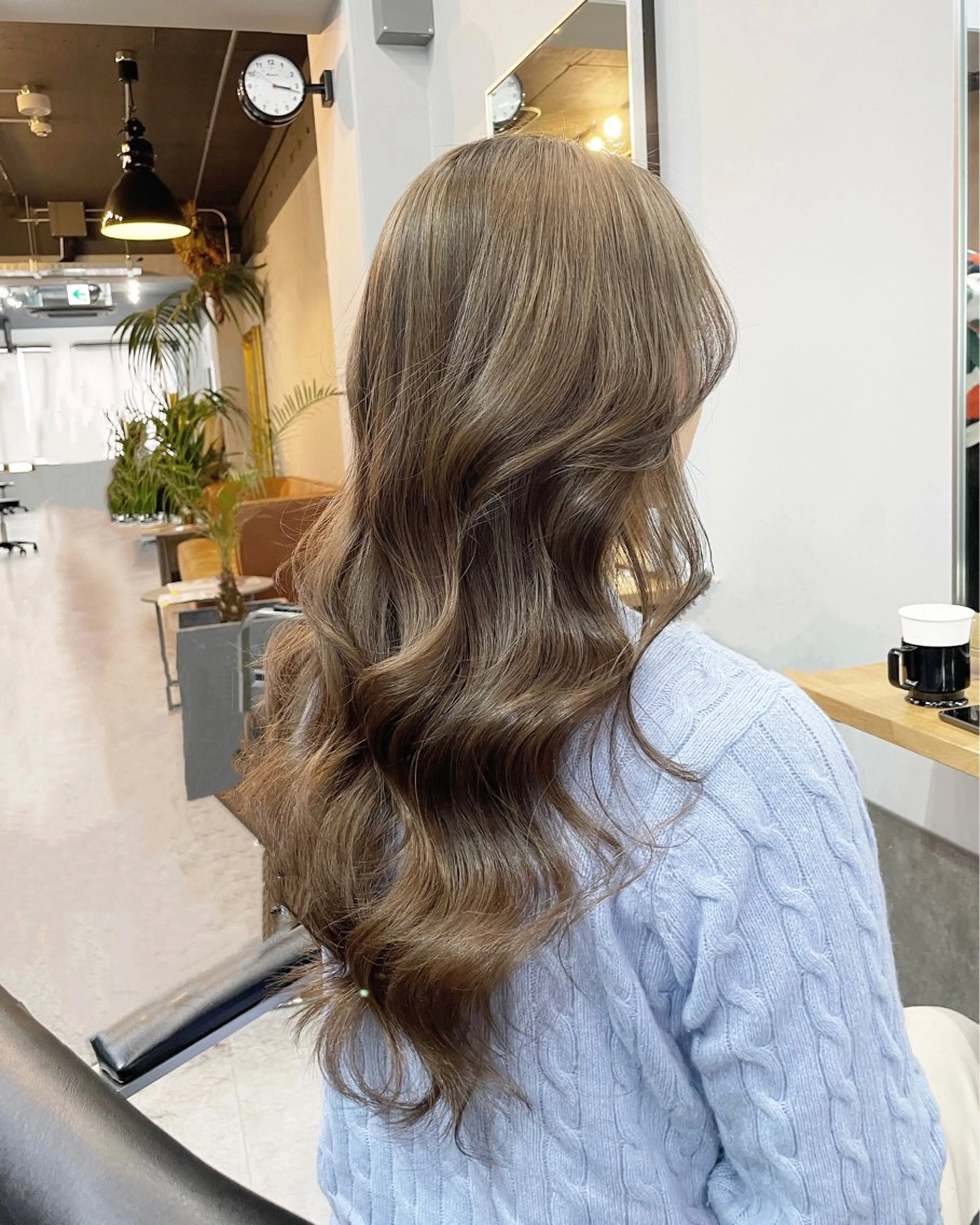ロング カラー ヘアカラー ミルクティーベージュ ❤︎レイヤー　MIAのヘアスタイル
