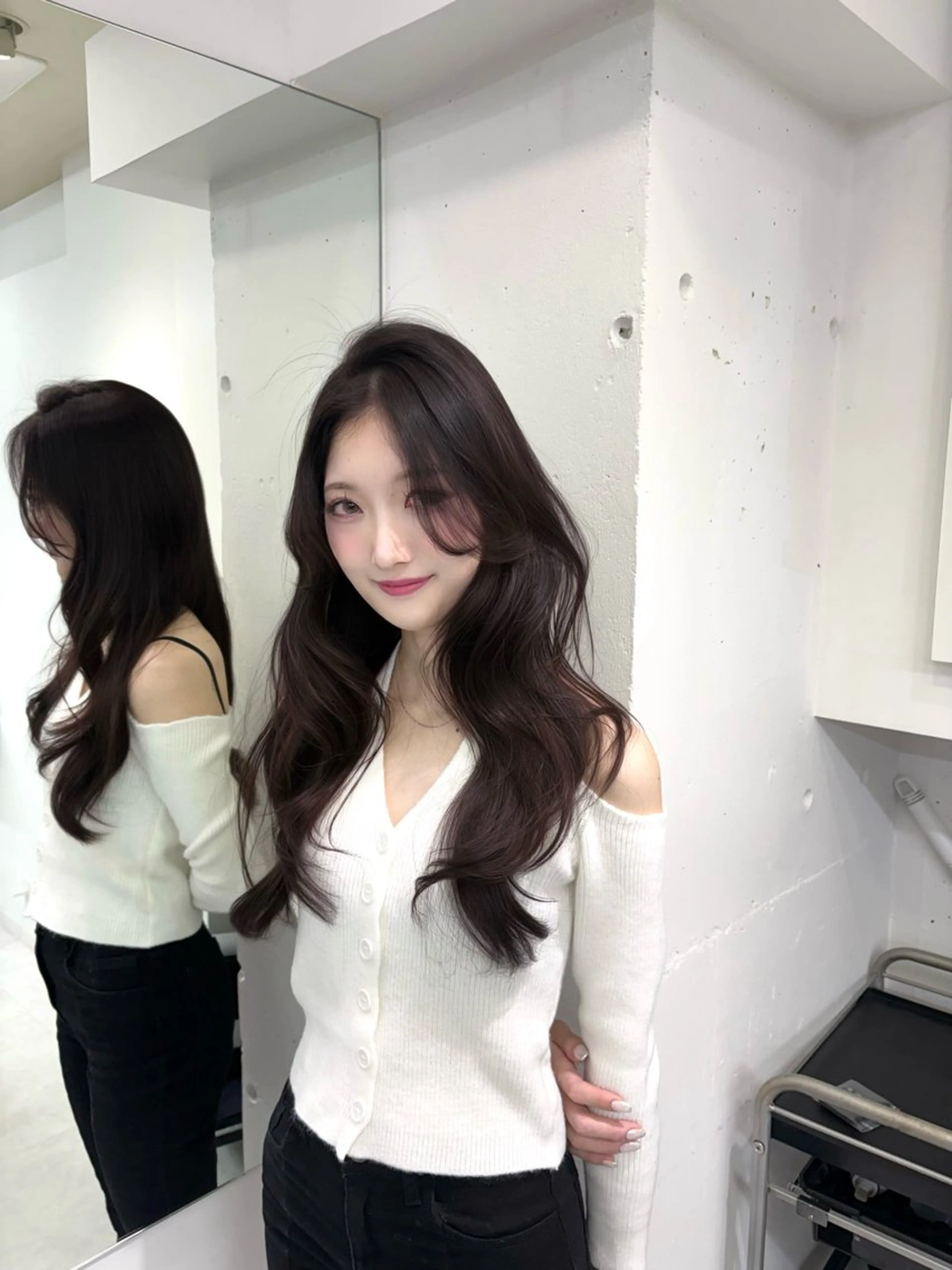 ロング レイヤーカット ATRA所属・ワンホン級艶髪 🤍𝑀𝐼𝐻𝑂のヘアスタイル