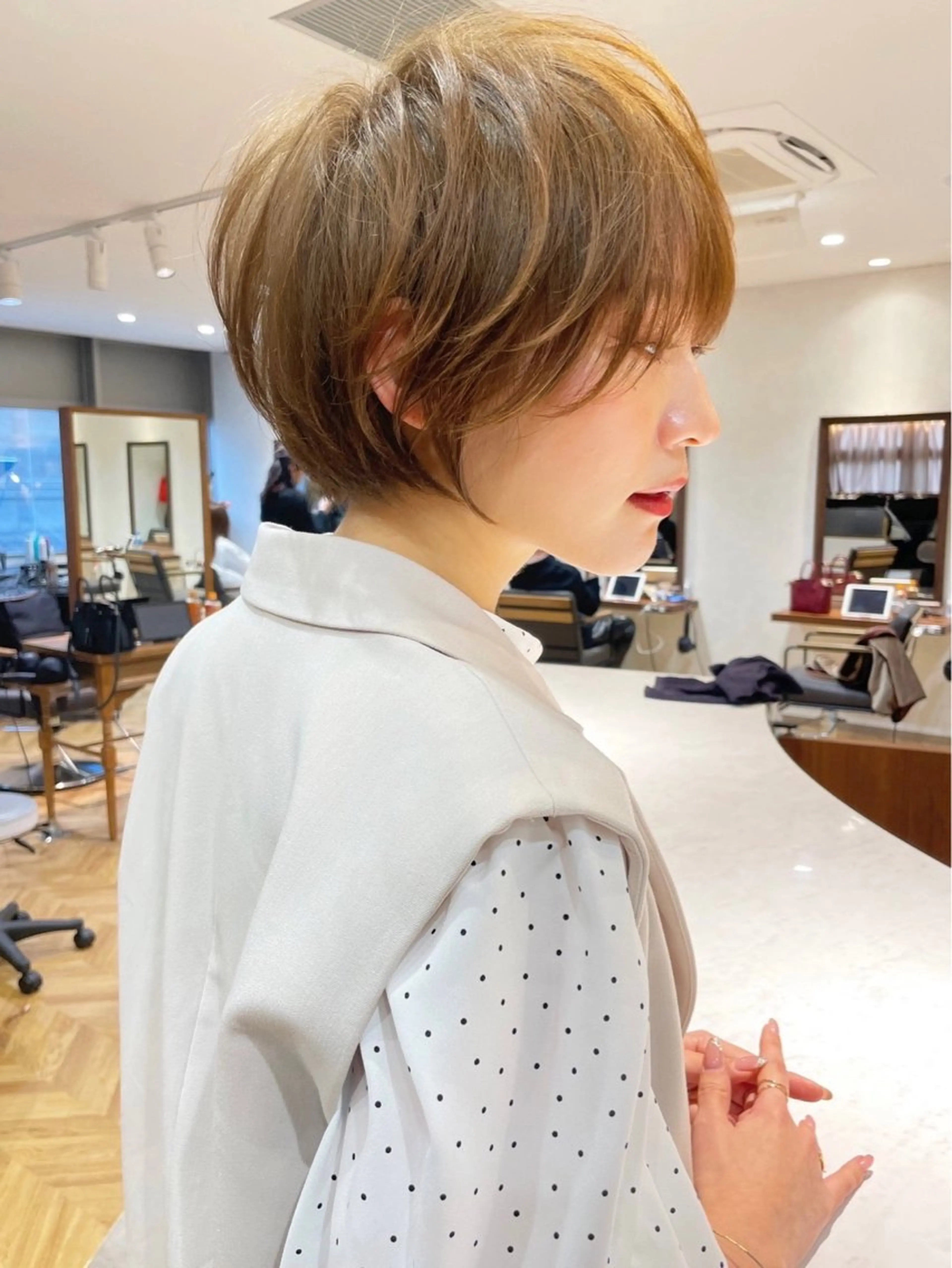 ショート カラー ショートボブ 丸みショート ハイトーンカラー ボブ ショートヘア カット ヘアカラー トリートメント Aster by One Bloom所属・Aster れおん💡⠜のヘアスタイル