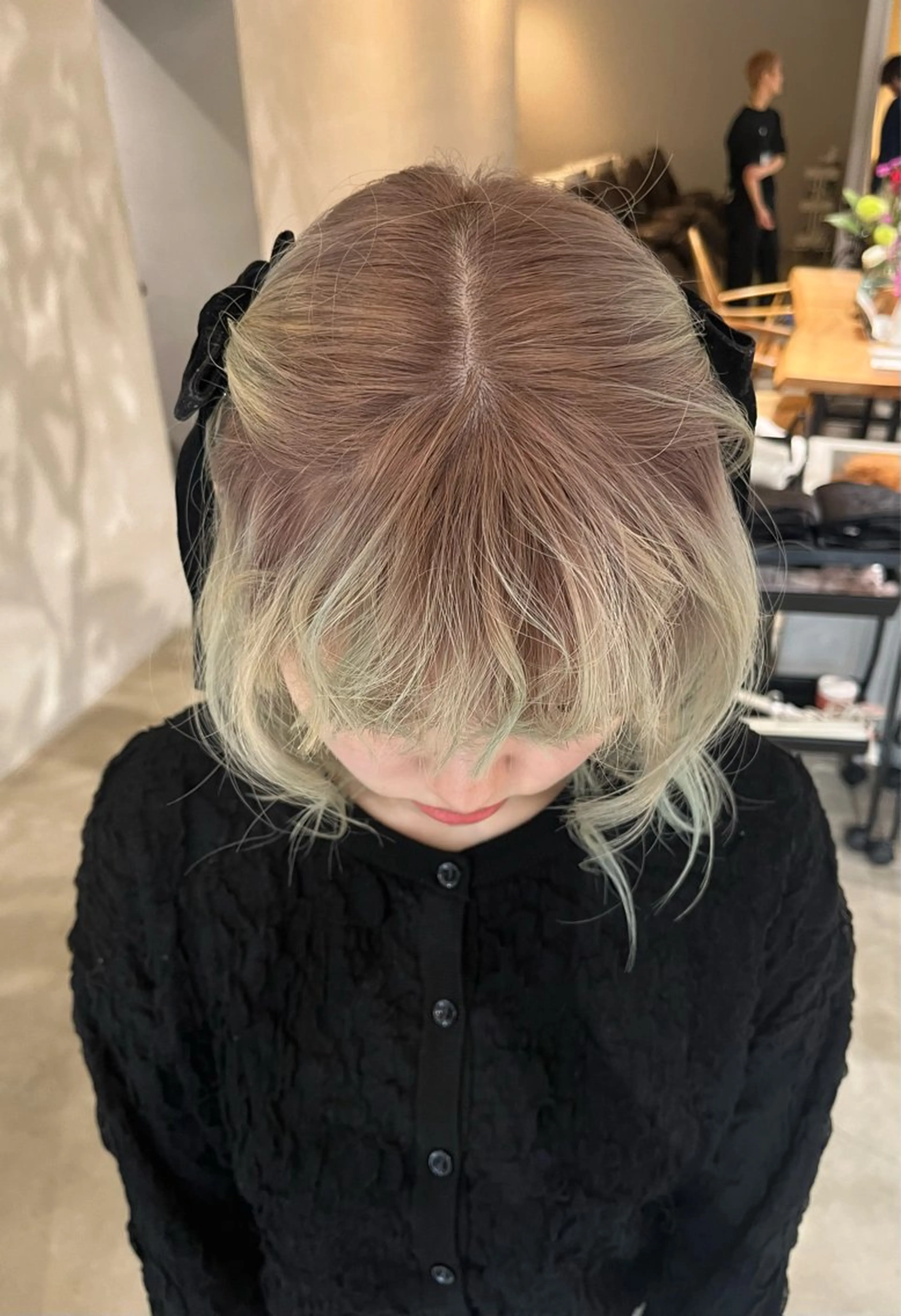 カラー ブリーチ 青木 若菜のヘアスタイル