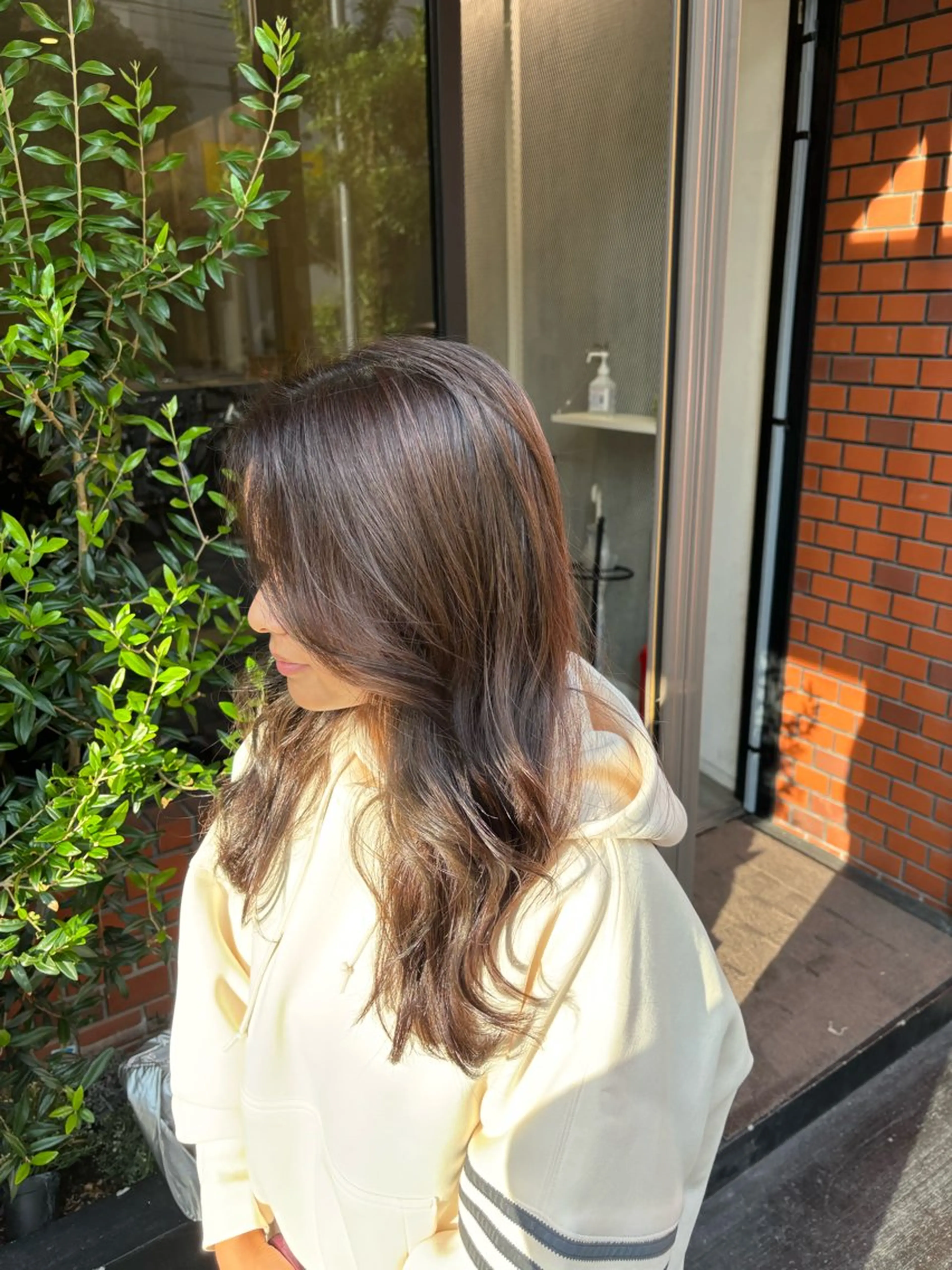 セミロング カラー 透明感カラー cocotte宜喜 弘希のヘアスタイル