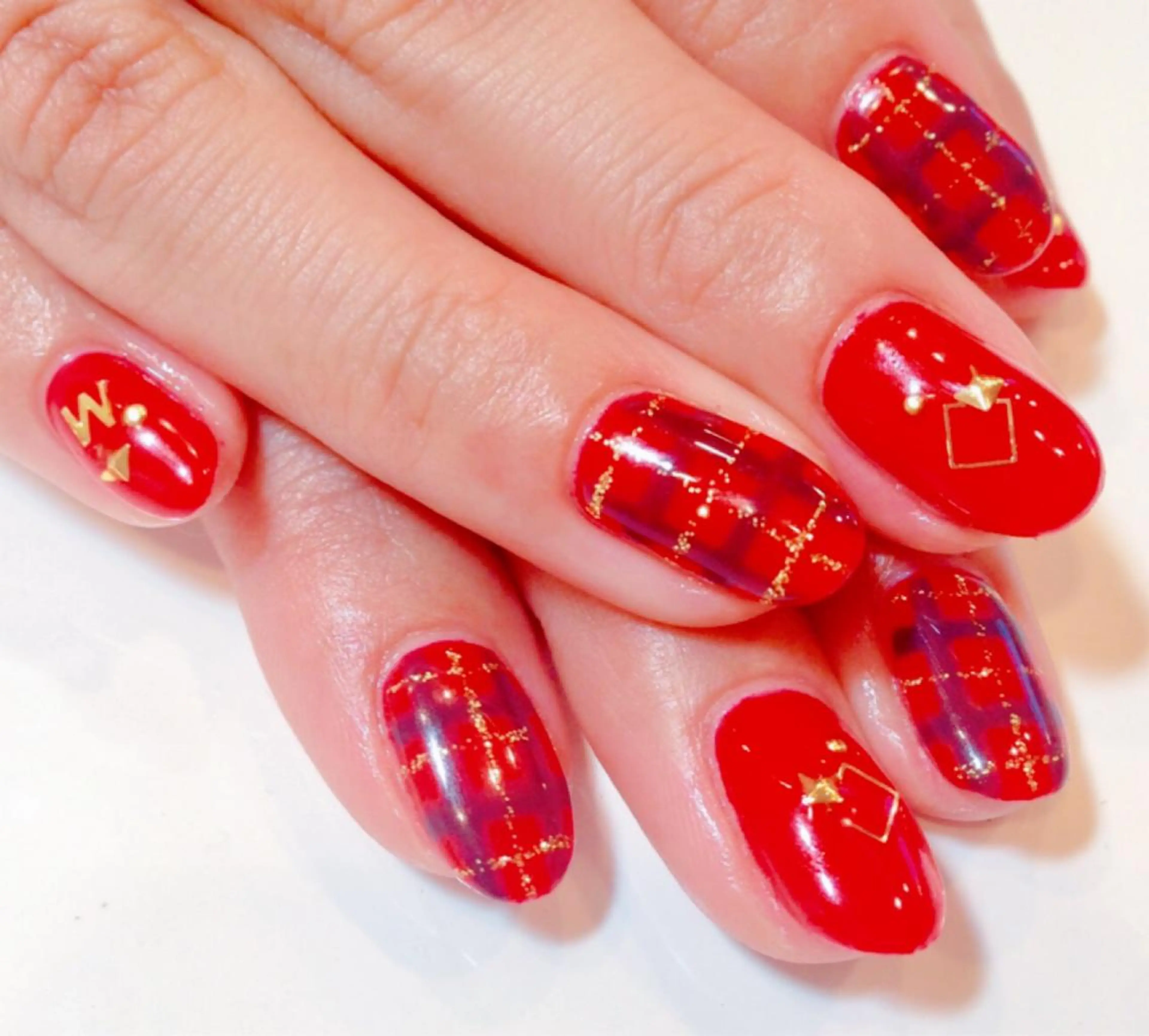 ネイル ハンドネイル ネイル＆フラワーサロン〜Ri✦hiro〜鳥栖店所属・HIRATA RIEのネイルデザイン