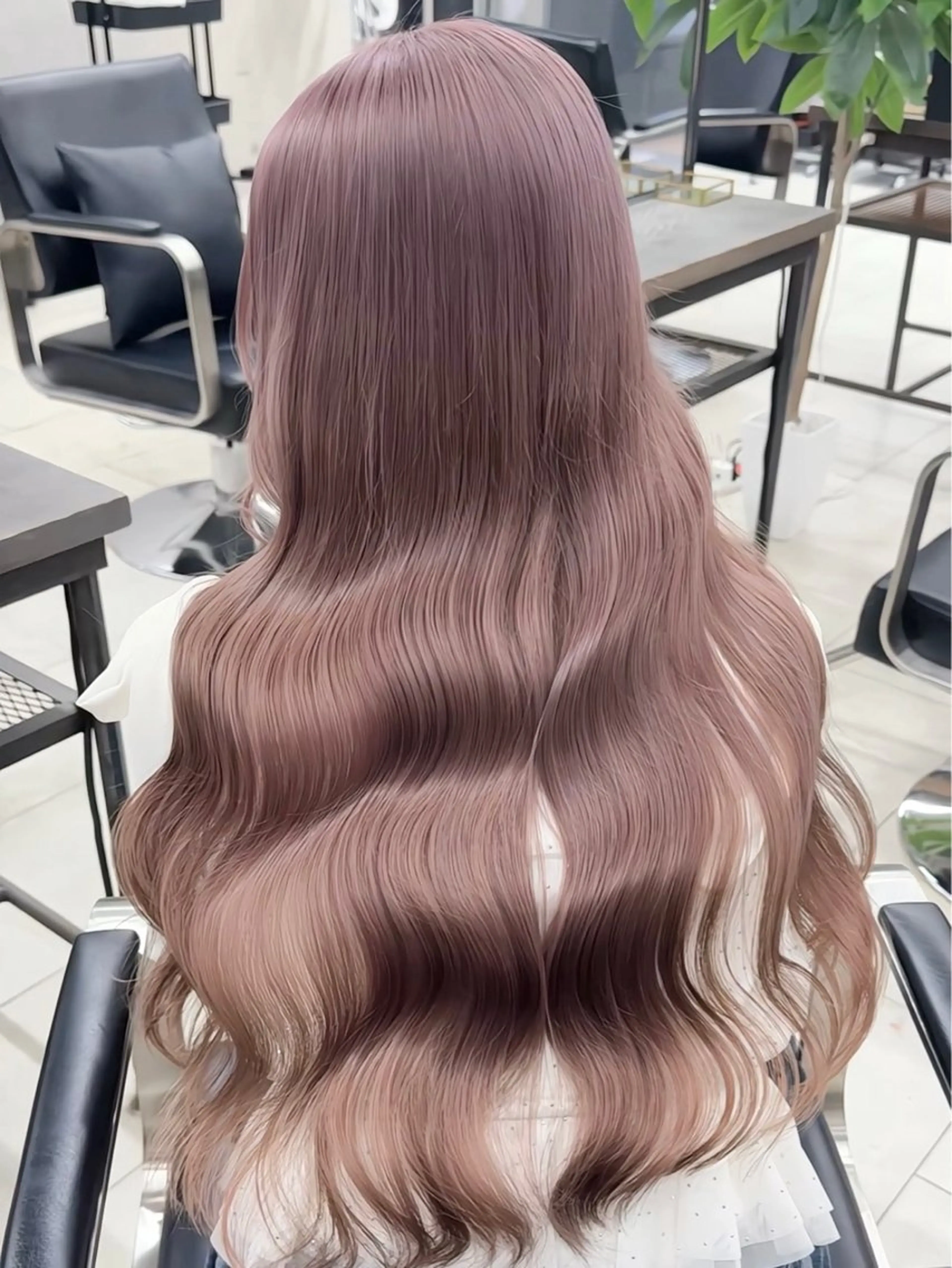 ロング カラー ベージュカラー ピンクカラー ピンクベージュ カット ヘアカラー トリートメント Kvell&Co.所属・心斎橋/✨ハイトーン ✨/isseiのヘアスタイル