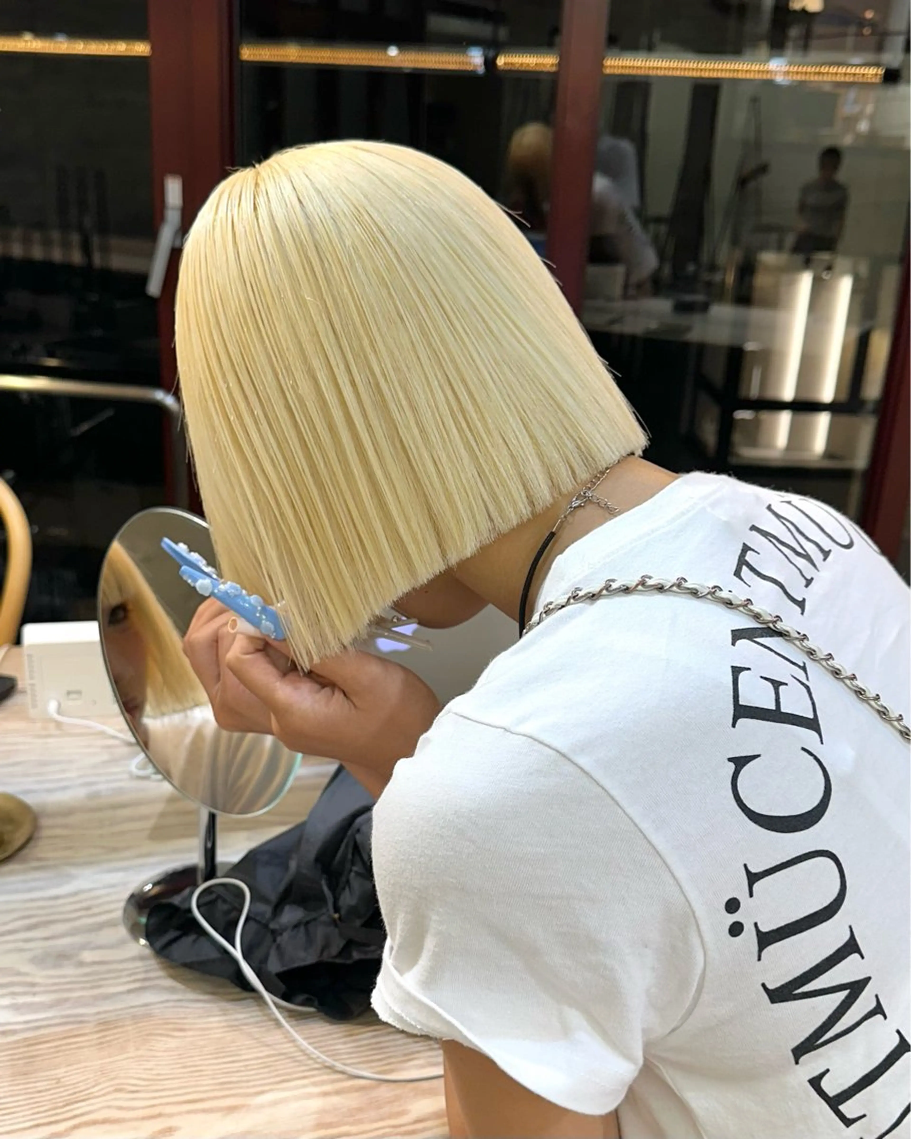 ショート ヘアカラー トリートメント 抜きっぱなしブロンド ササキカズマのヘアスタイル