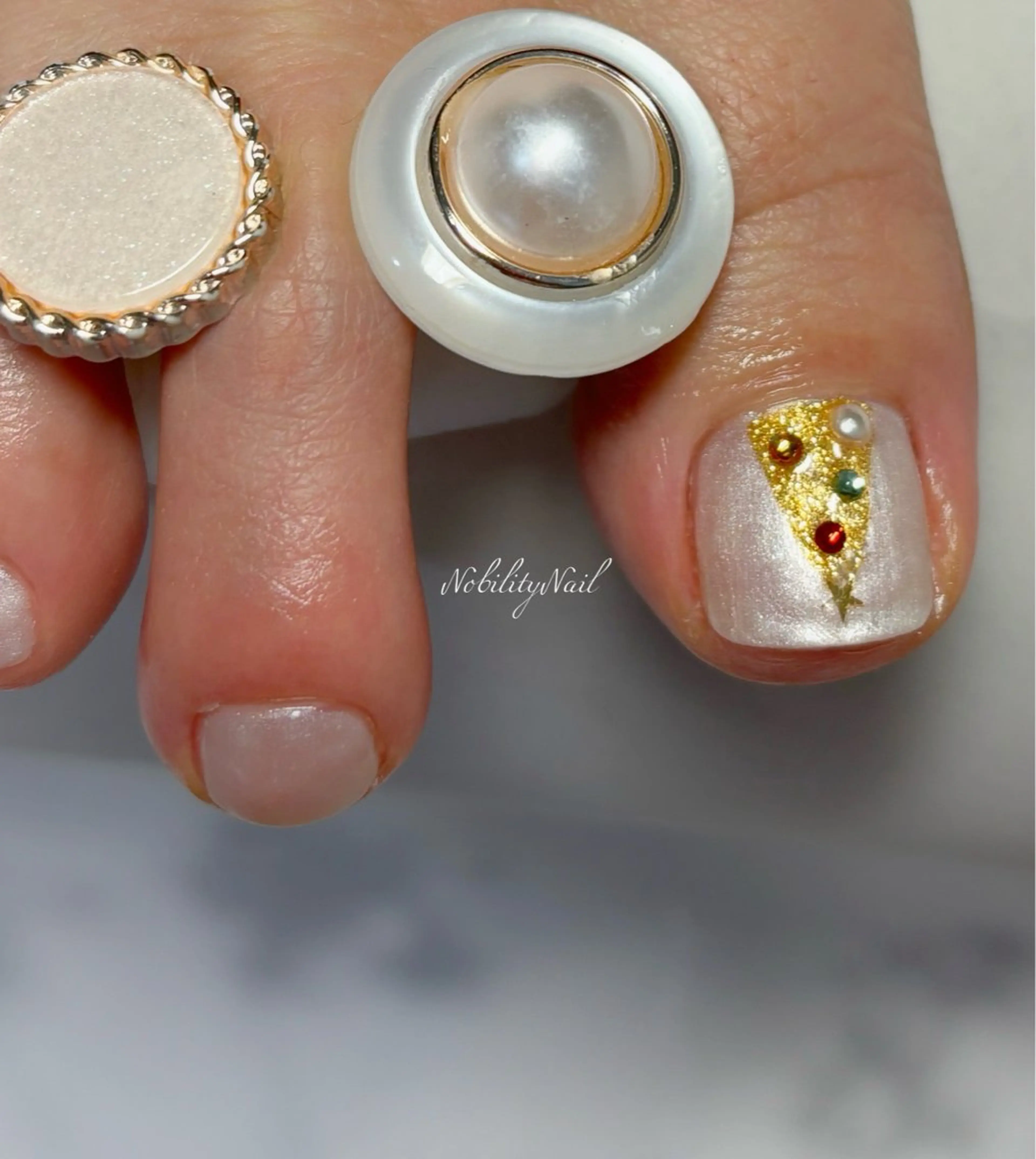 ネイル アートネイル フットネイル キラキラネイル 冬ネイル クリスマス ネイルサロンNobilityNail所属・風口 麻由子のネイルデザイン