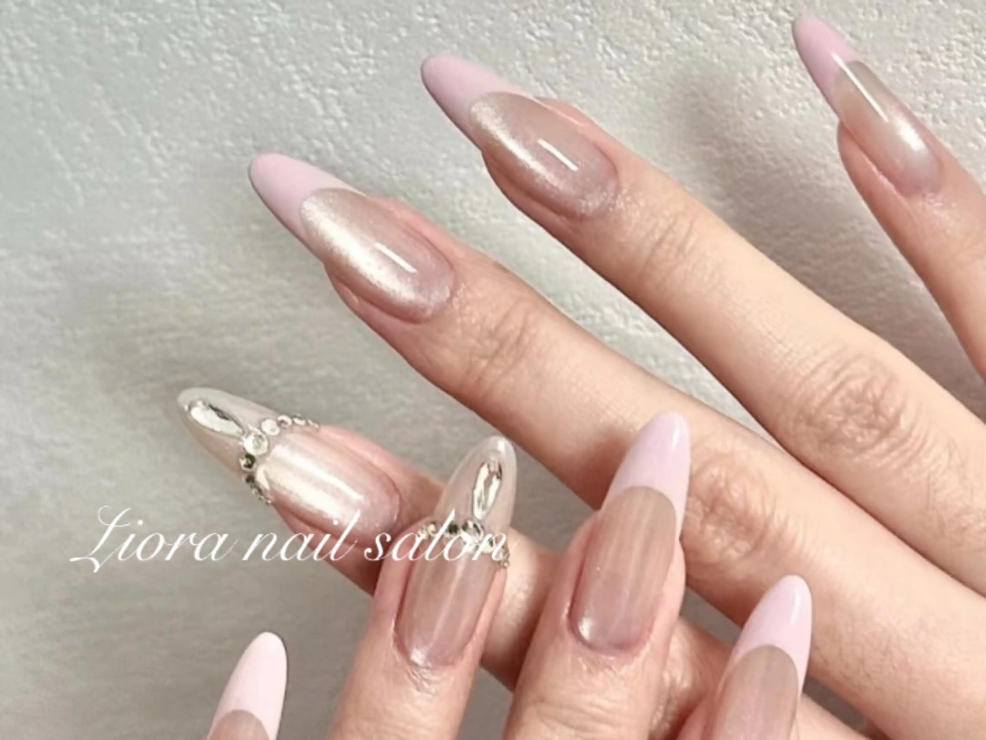 ネイル アートネイル フレンチネイル ジェルネイル ガーリー グラデーション ハンドネイル Liora ネイルサロン所属・Liora nail salonのネイルデザイン