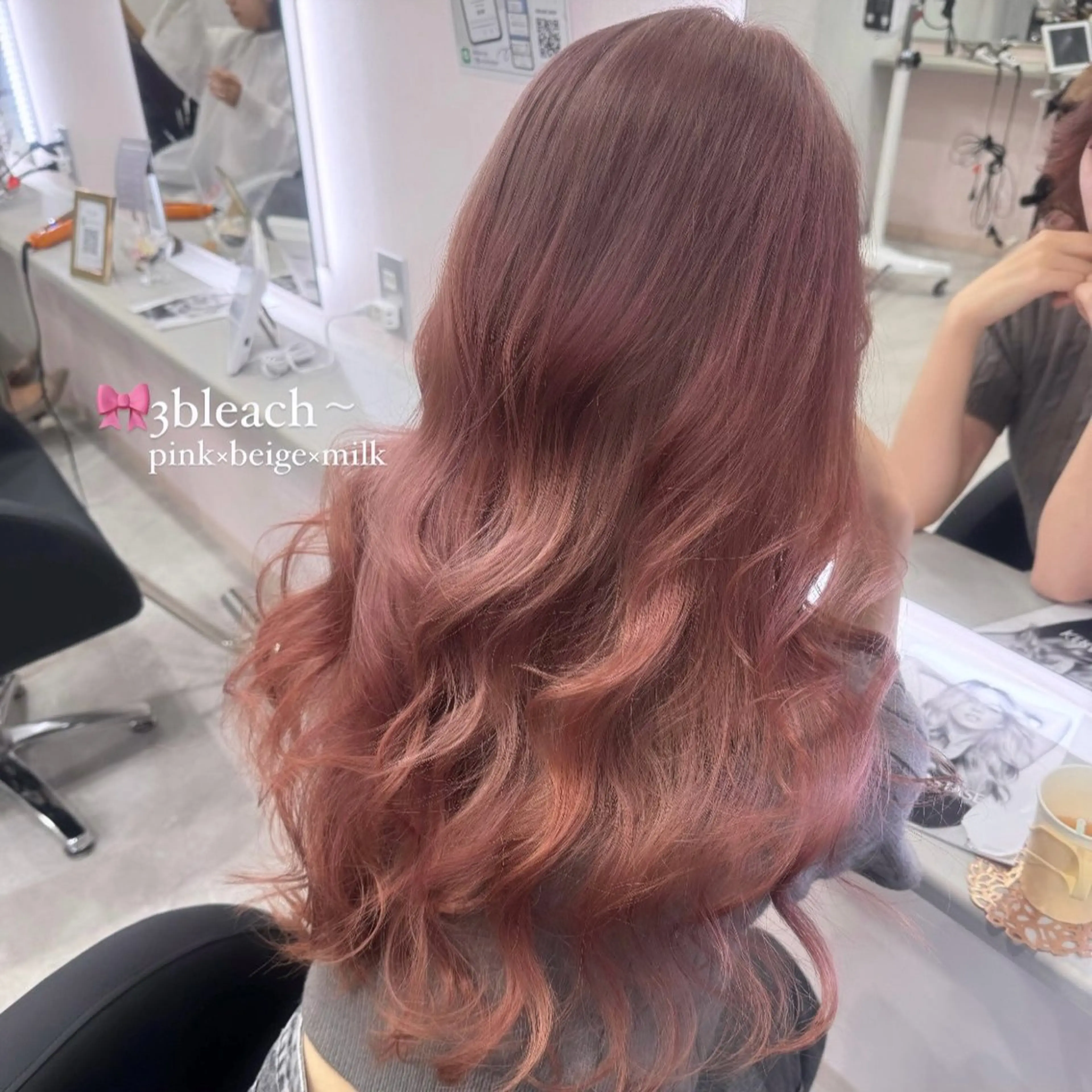 セミロング カラー ヘアアレンジ 最新艶髪トレンド￤ ヘア￤miyu🐒♡のヘアスタイル