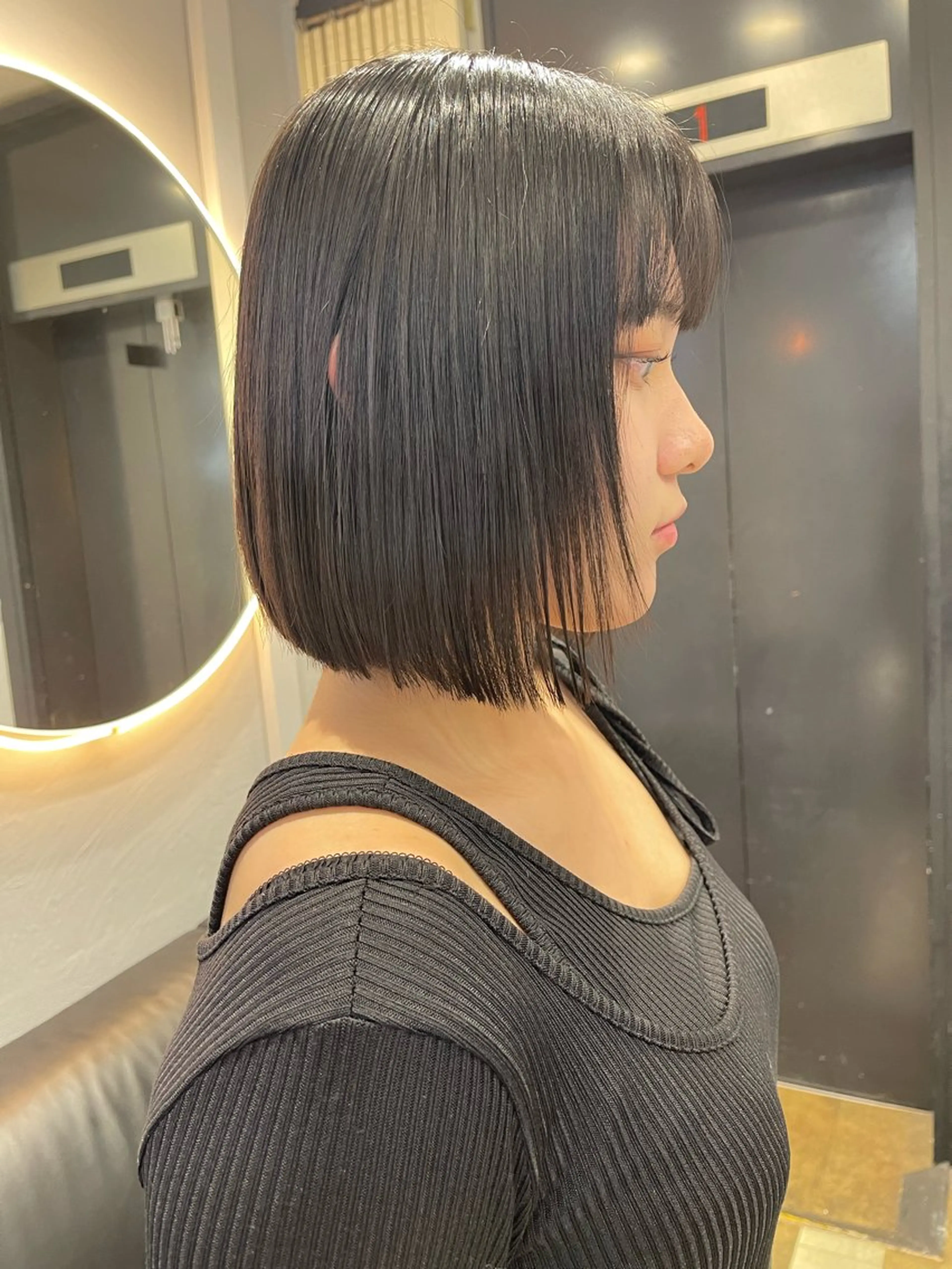 ショート カラー ベージュカラー ブリーチ ケアブリーチ デザインカラー ダブルカラー カット ヘアカラー トリートメント 宮崎　達也 ブリーチ／レイヤーのヘアスタイル