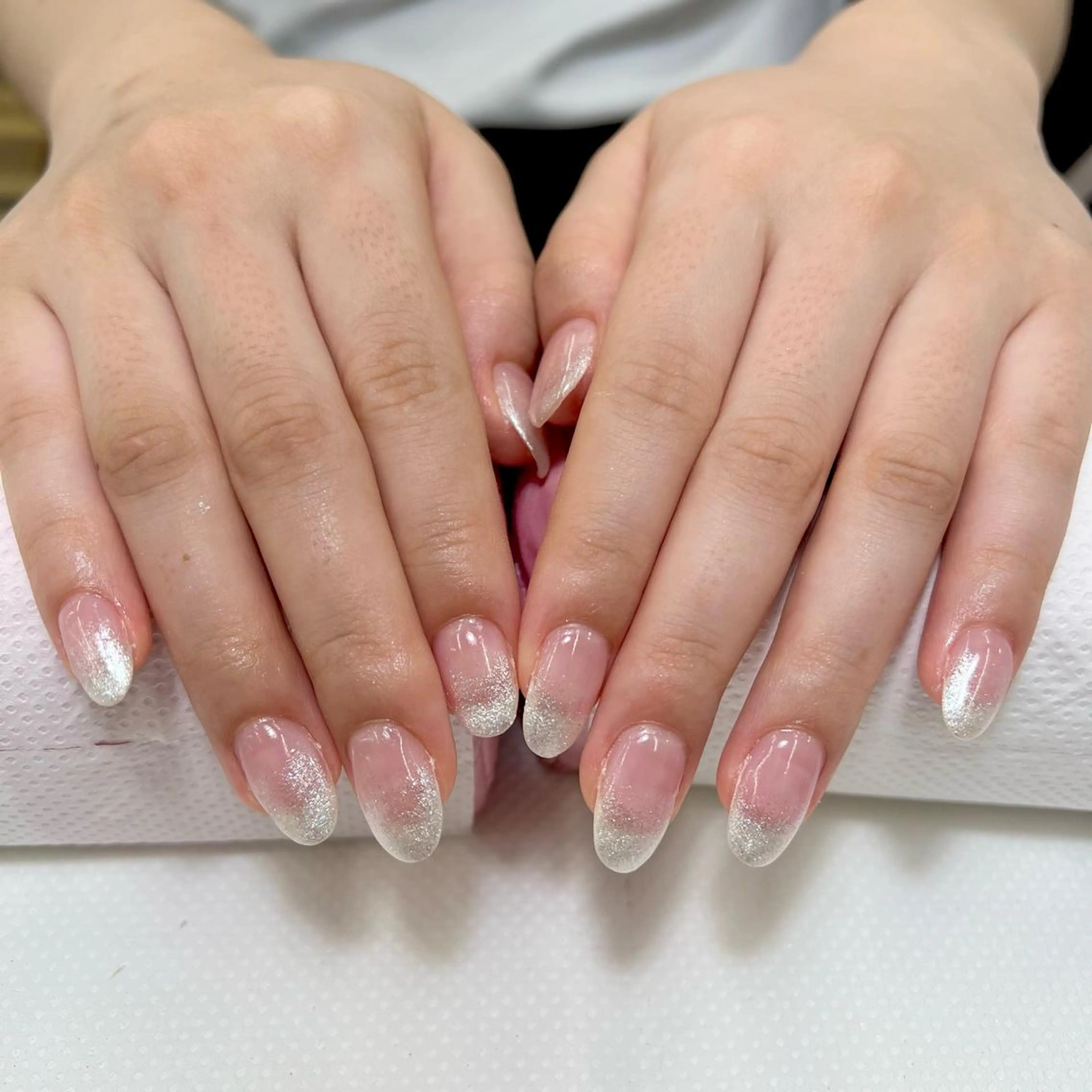 ネイル グラデーション ラメ(グリッター) ラメグラデーション 【MAXKELLY】 KOBIKI🐾のネイルデザイン