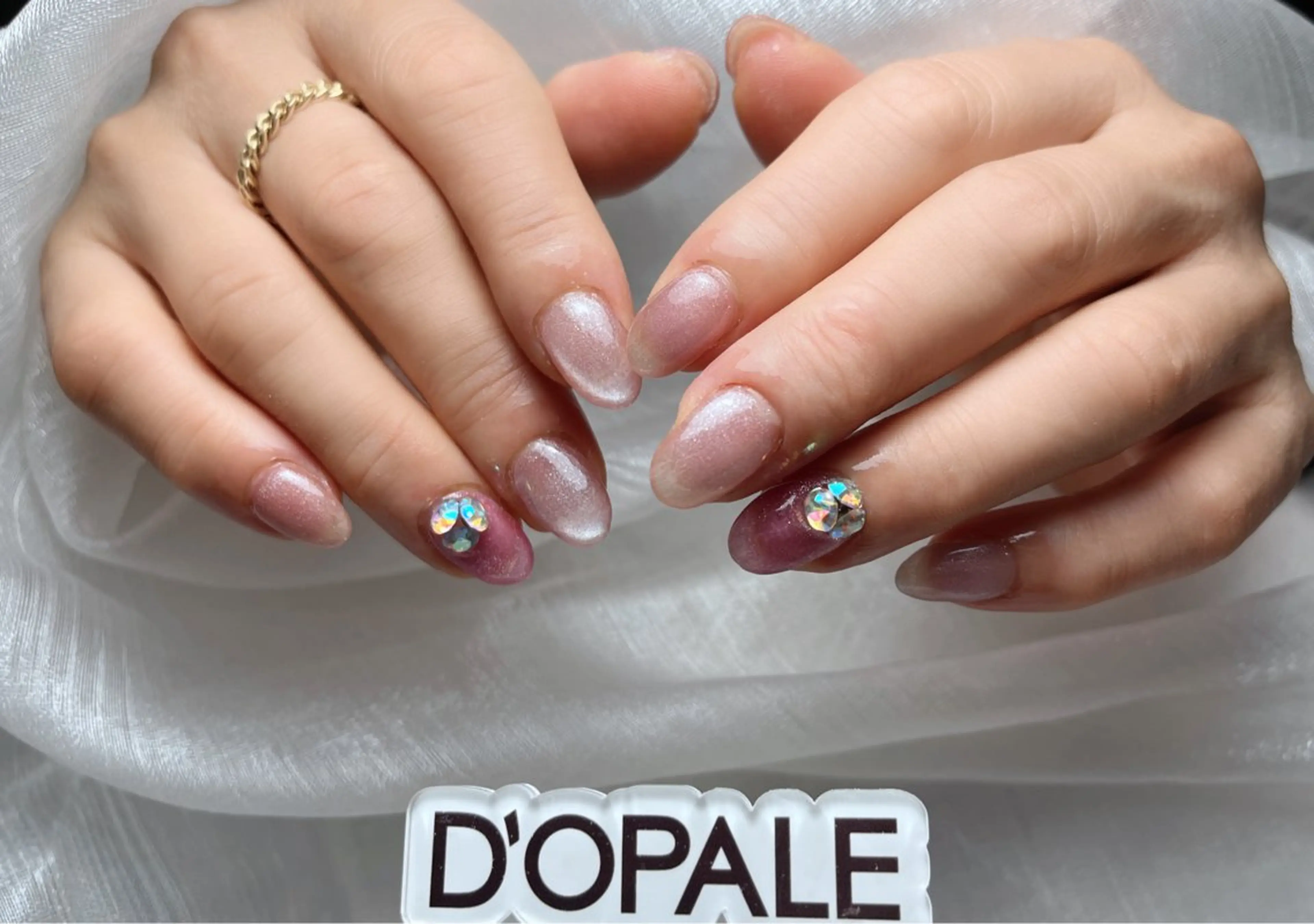 ネイル DOPALE、もも 彦奇のネイルデザイン