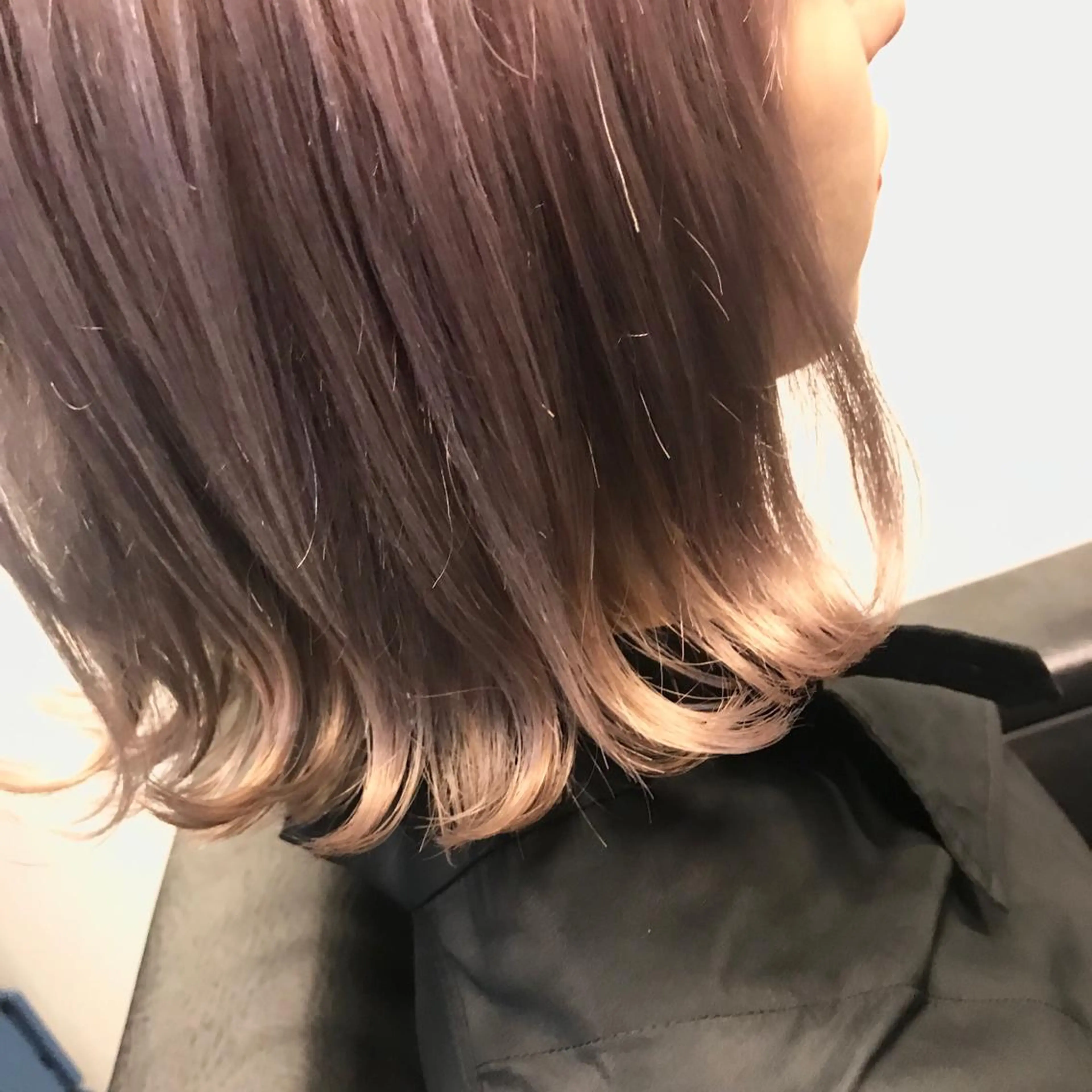 ミディアム ラベンダーベージュ アオイ🩵暖色 /まろやかカラーのヘアスタイル