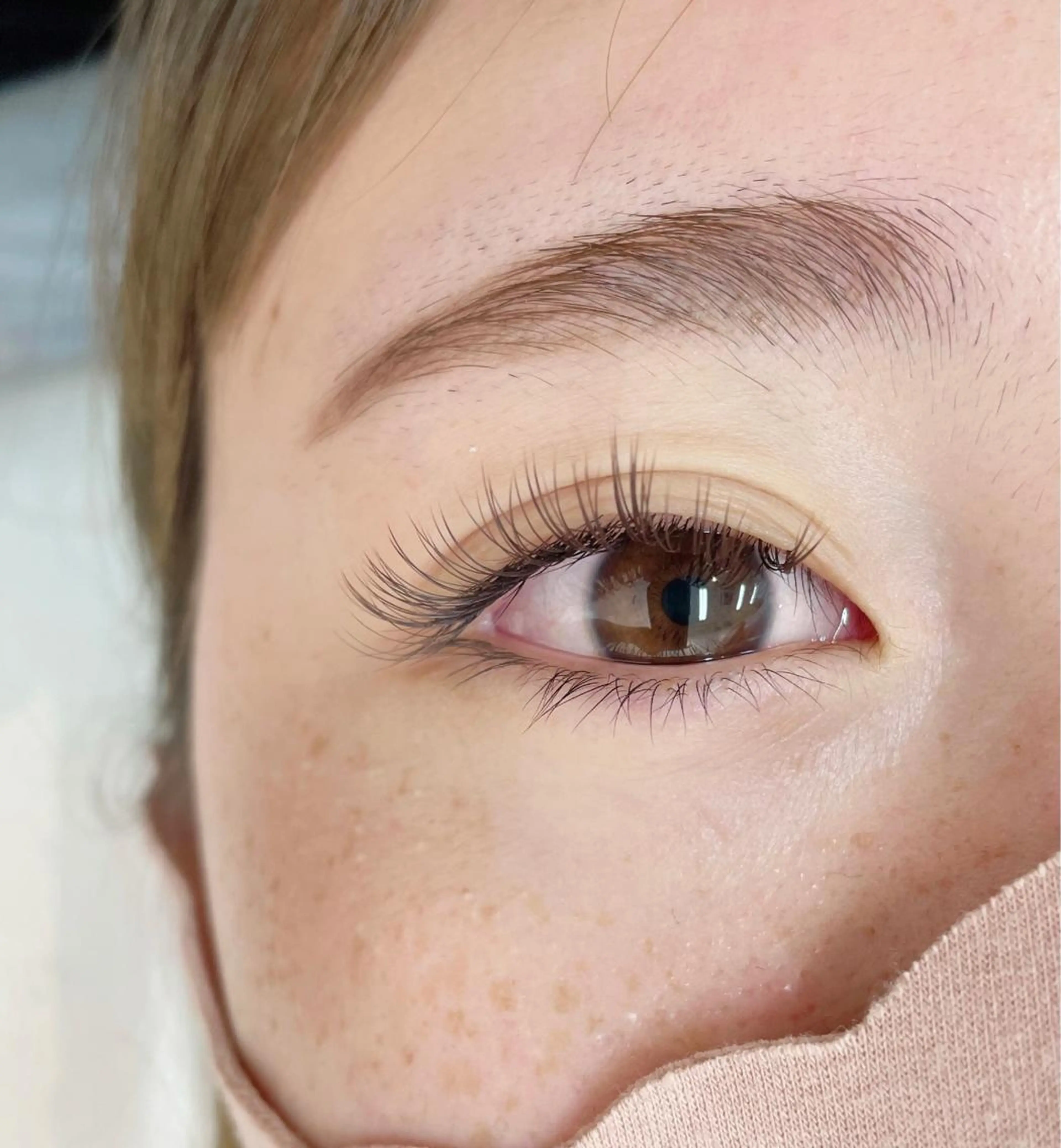 マツエク・マツパ カラーマツエク フラットラッシュ eminy lash 【エミニーラッシュ】のマツエク・マツパデザイン