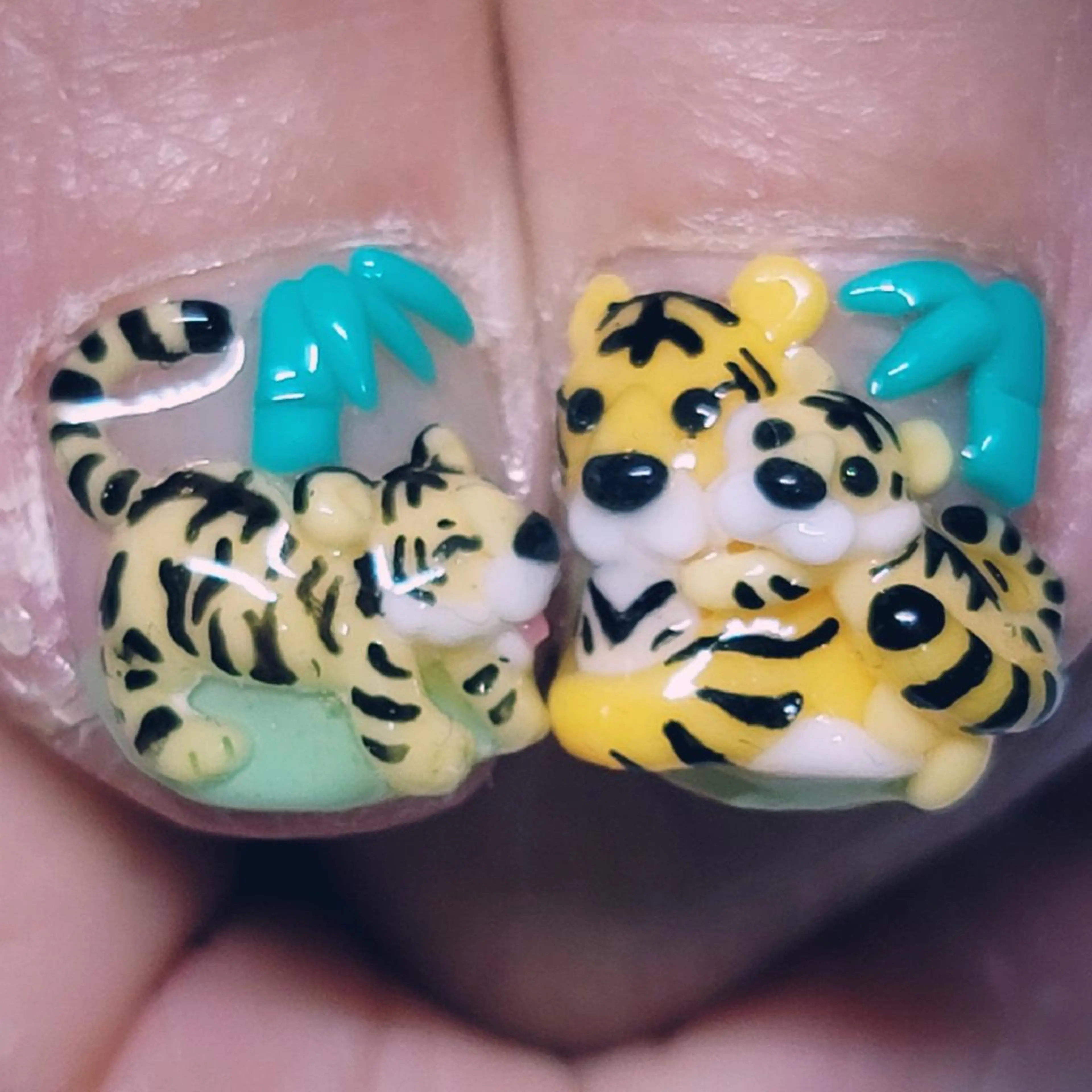 ネイル アートネイル 氷ネイル・うるうるネイル ハンドネイル よしだ ひろきのネイルデザイン