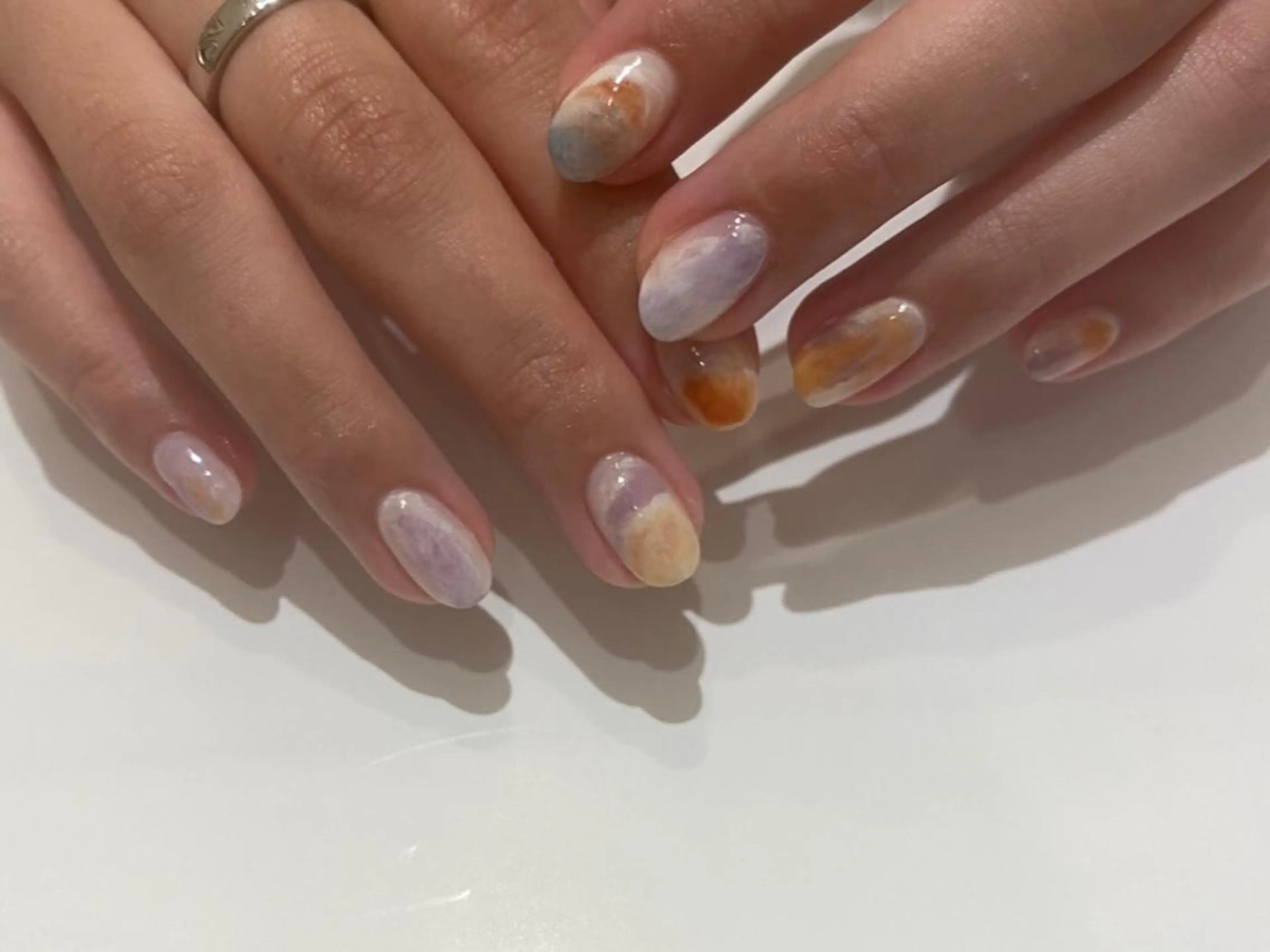ネイル ニュアンスネイル ネイル&アイ　QUEEN&CRIMSON所属・眉WAX/ピーリング ホワイトニングの眉毛・アイブロウイメージ
