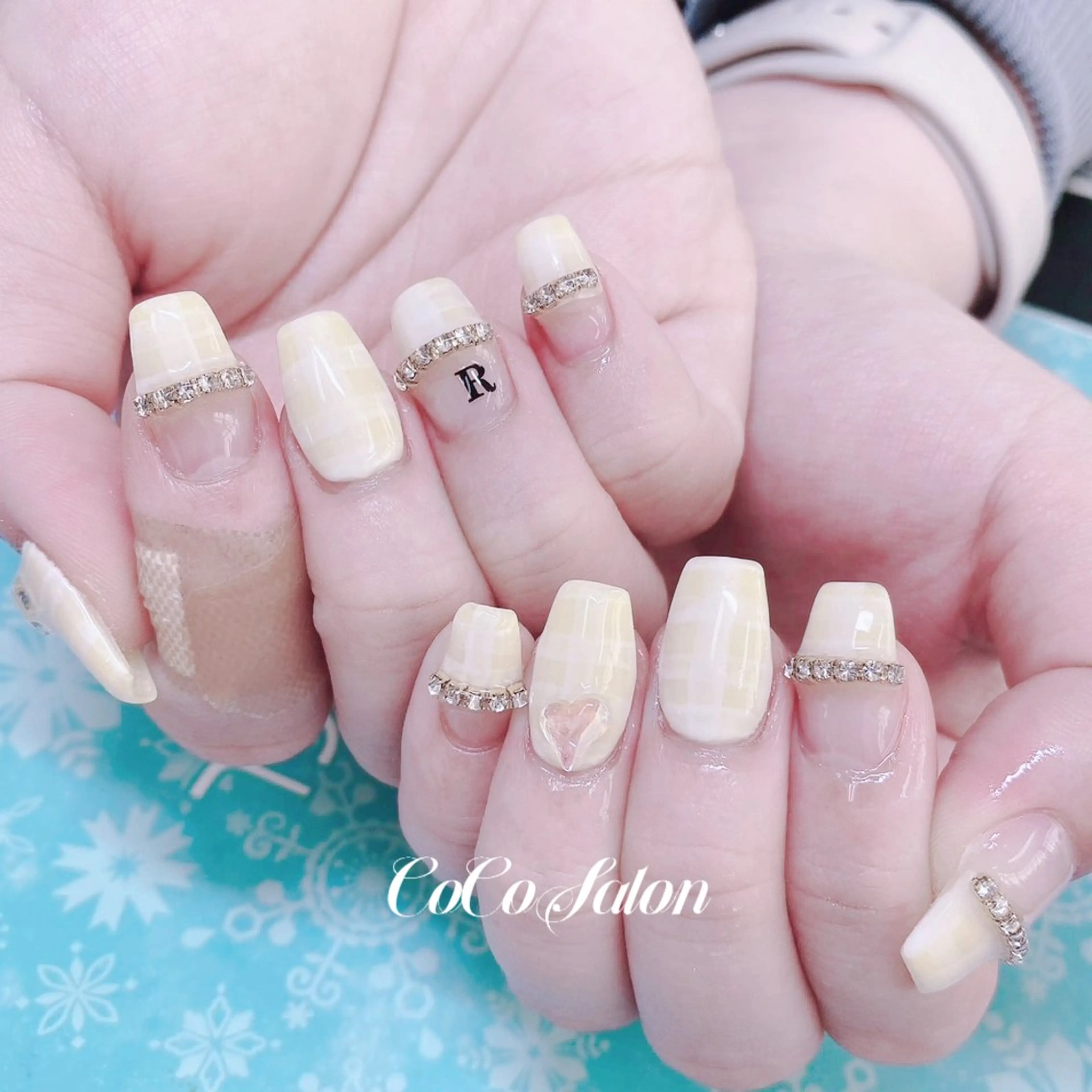 ネイル フレンチネイル ハンドネイル CoCoSalon ネイル/まつ毛予約のネイルデザイン