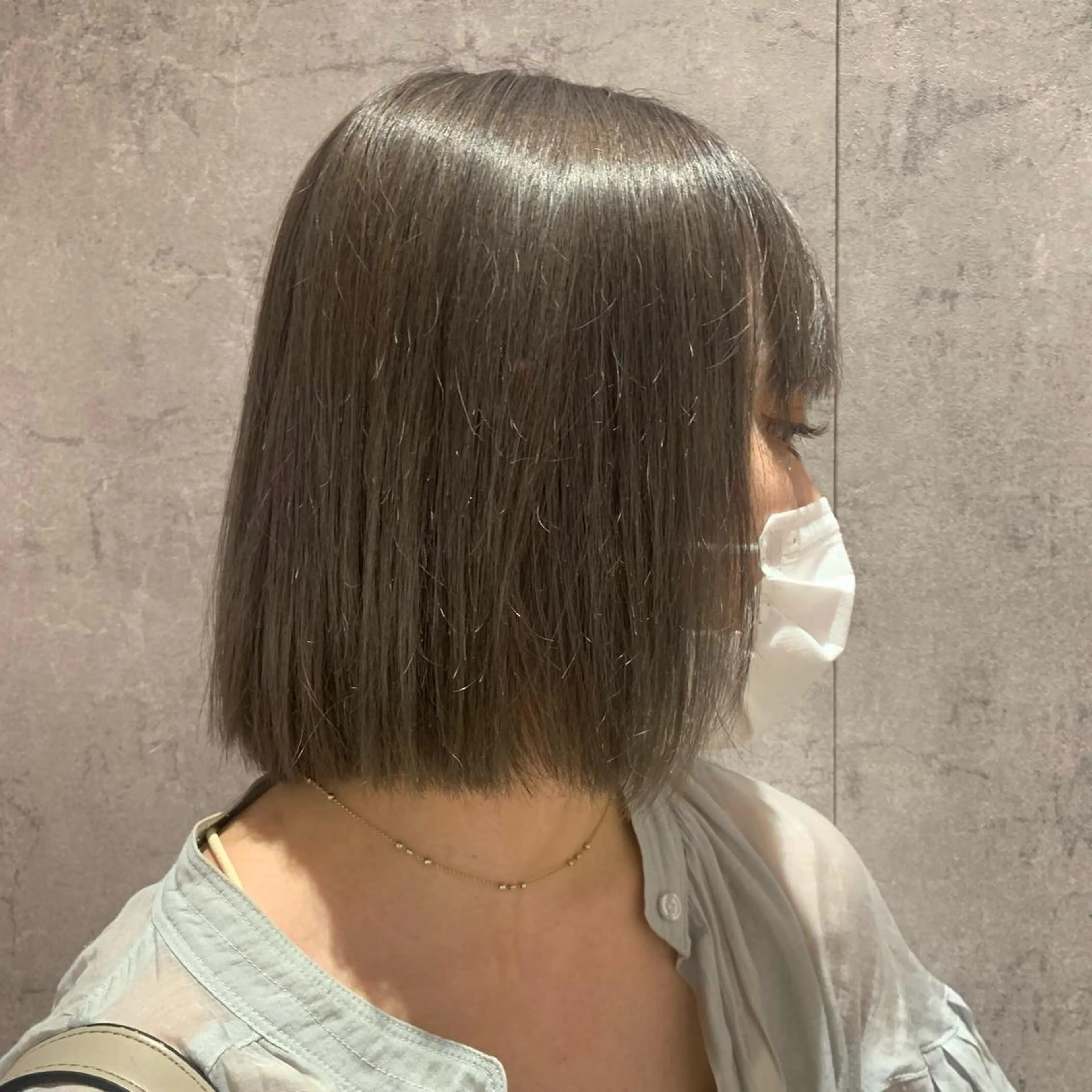 ミディアム カラー ブリーチ シルバー カット ごとう さなのヘアスタイル