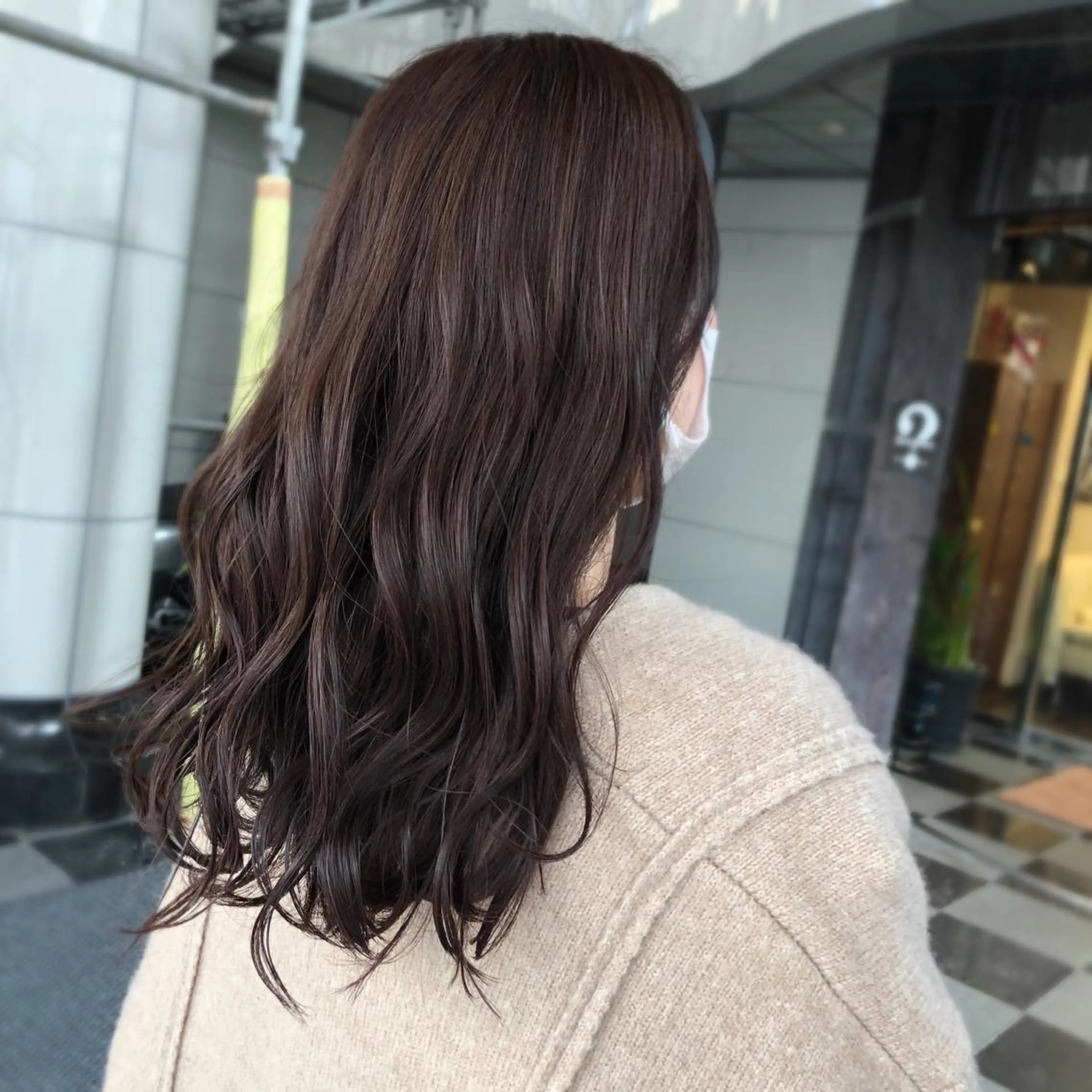 ロング カラー ヘアカラー トリートメント 山崎 絵莉香のヘアスタイル