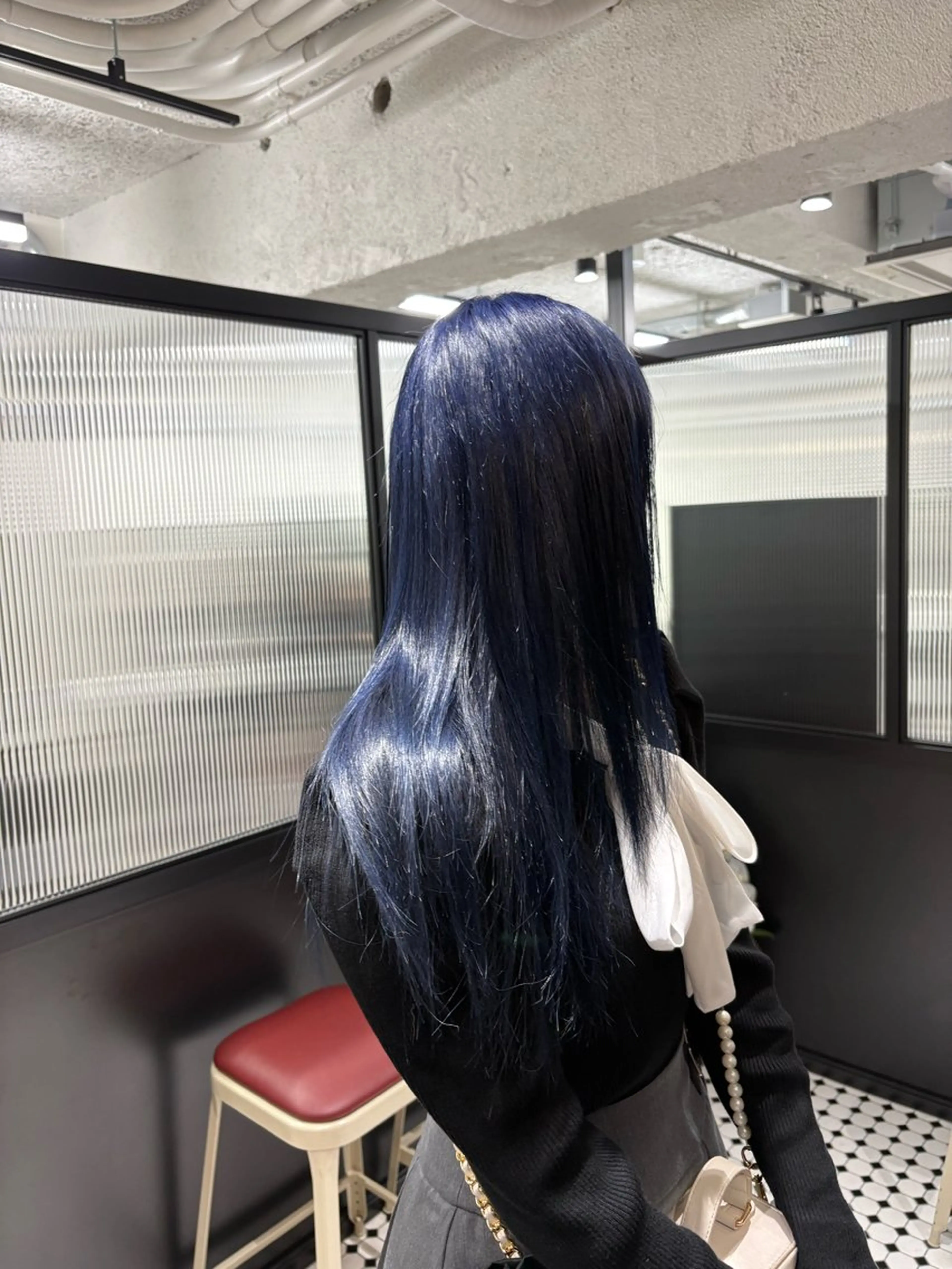 ロング カラー ヘアカラー トリートメント 韓国ヘア暗髪 ダブルカラーメンズ可のヘアスタイル