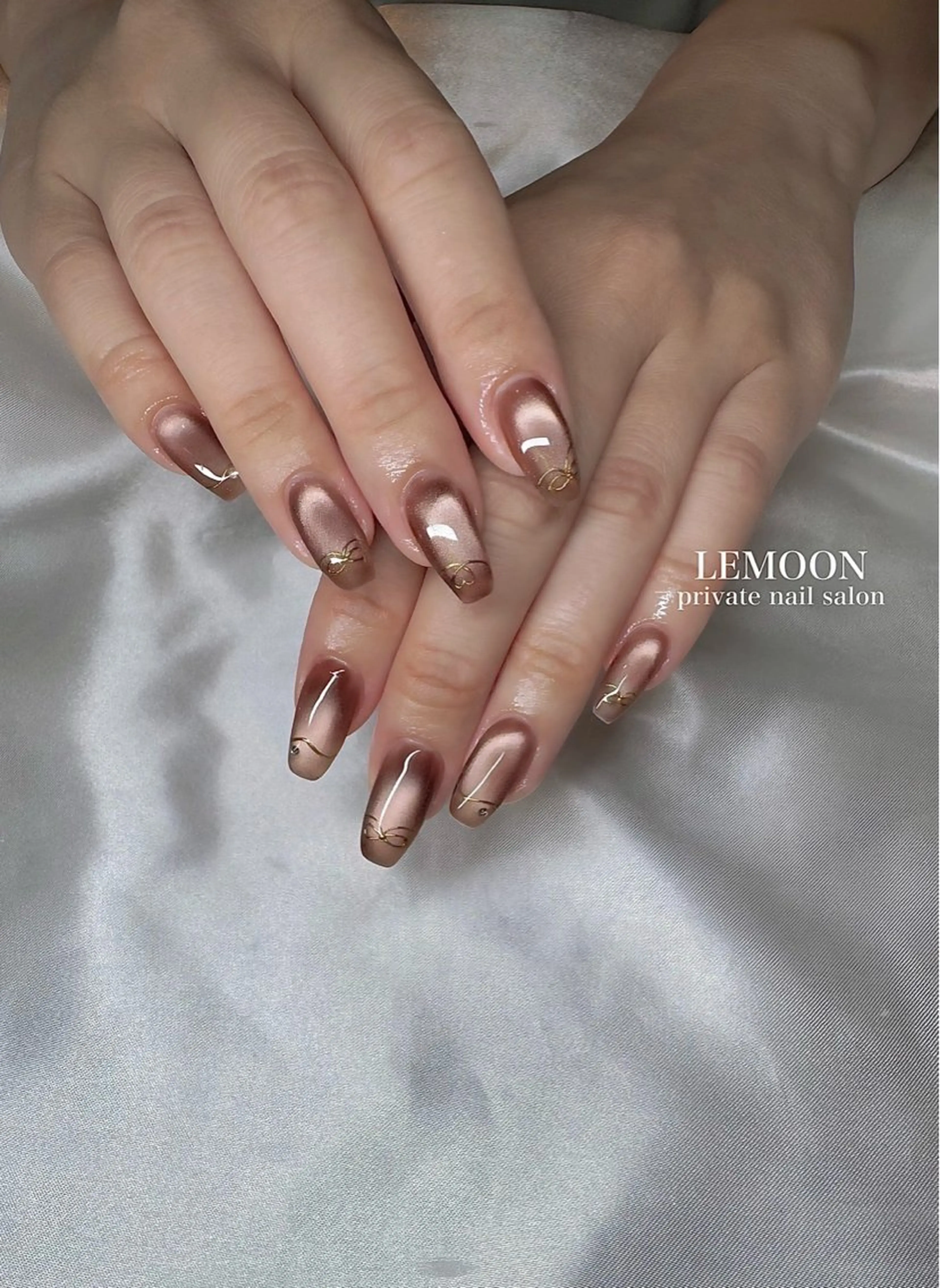ネイル アートネイル ゴールド ミラーネイル private nail salon　LEMOON所属・nail salon LEMOONのネイルデザイン