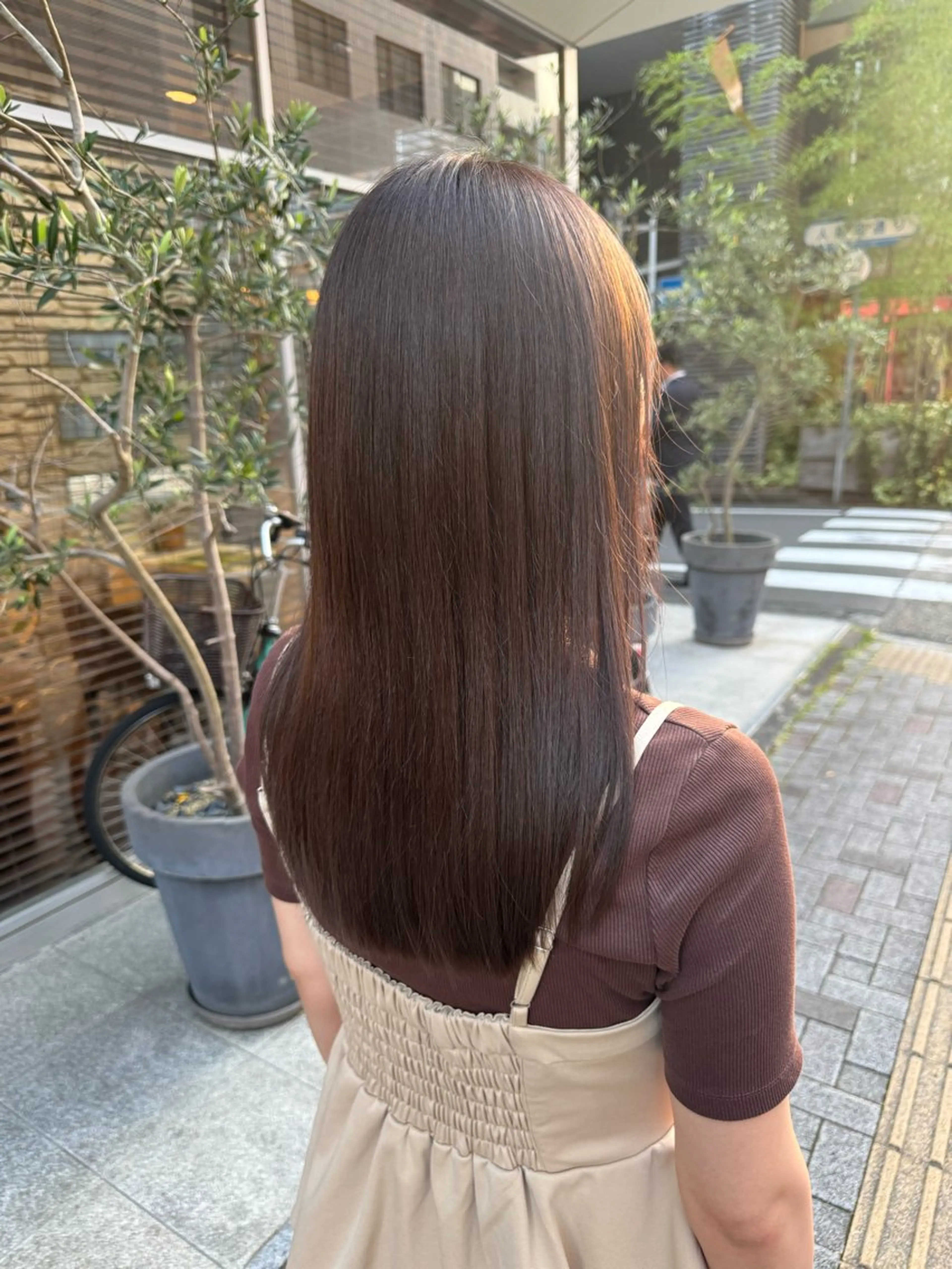 セミロング 縮毛矯正 トリートメント maika /layer cutのヘアスタイル