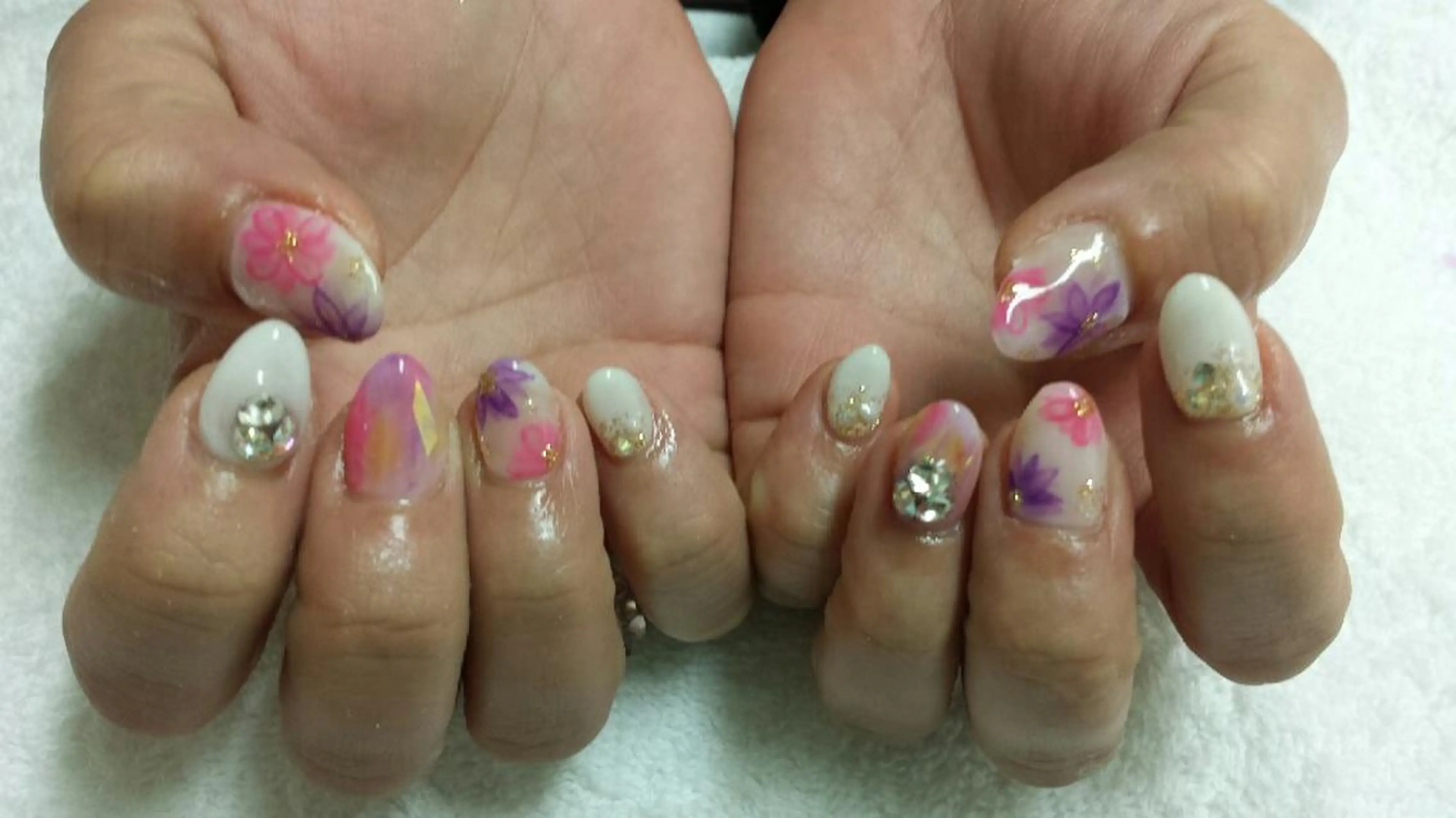 ネイル 河野ちえ (雑誌掲載サロン)のネイルデザイン