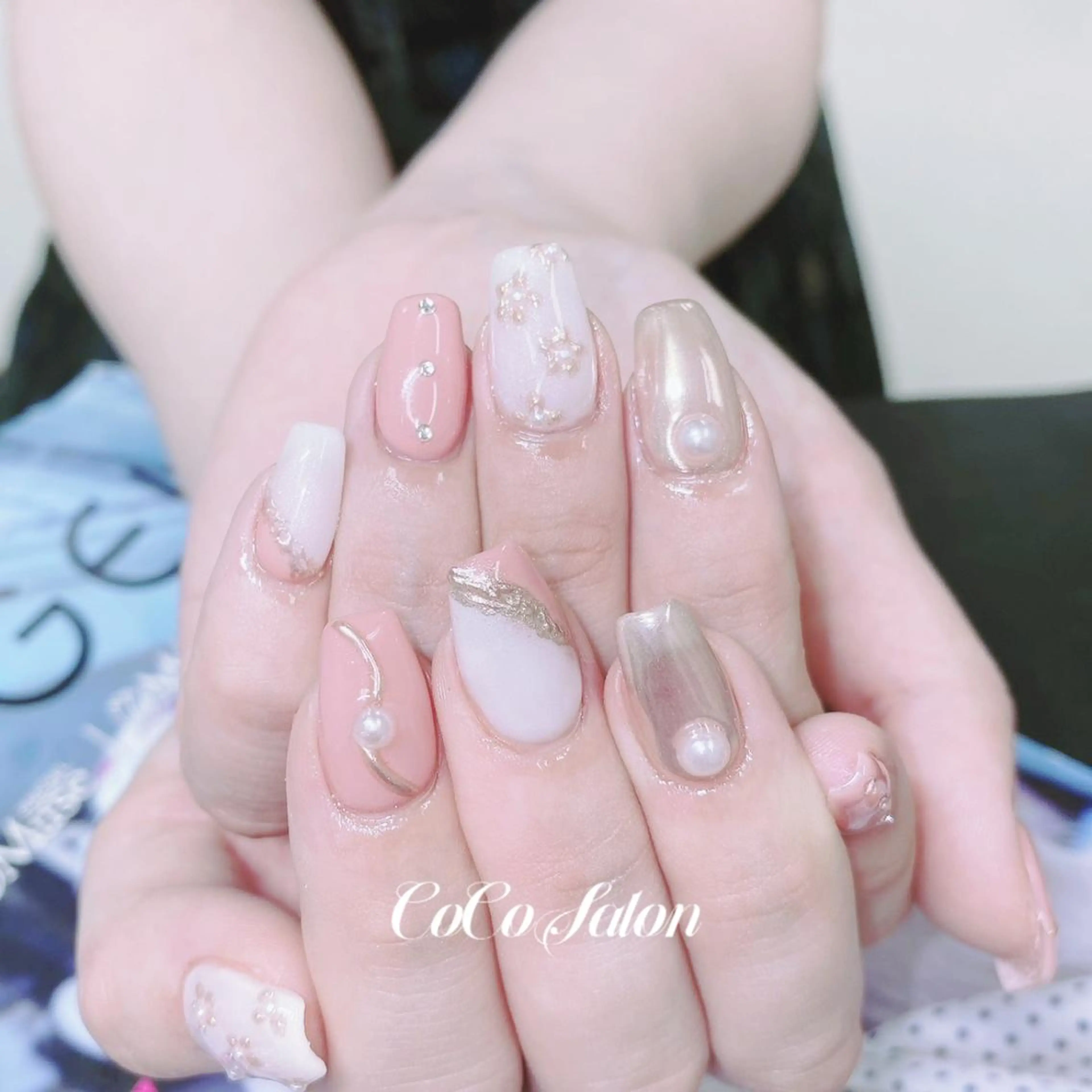 ネイル 入学式 長さ出し フラワーネイル フレンチネイル ジェルネイル ハンドネイル CoCoSalon ネイル/まつ毛予約のネイルデザイン