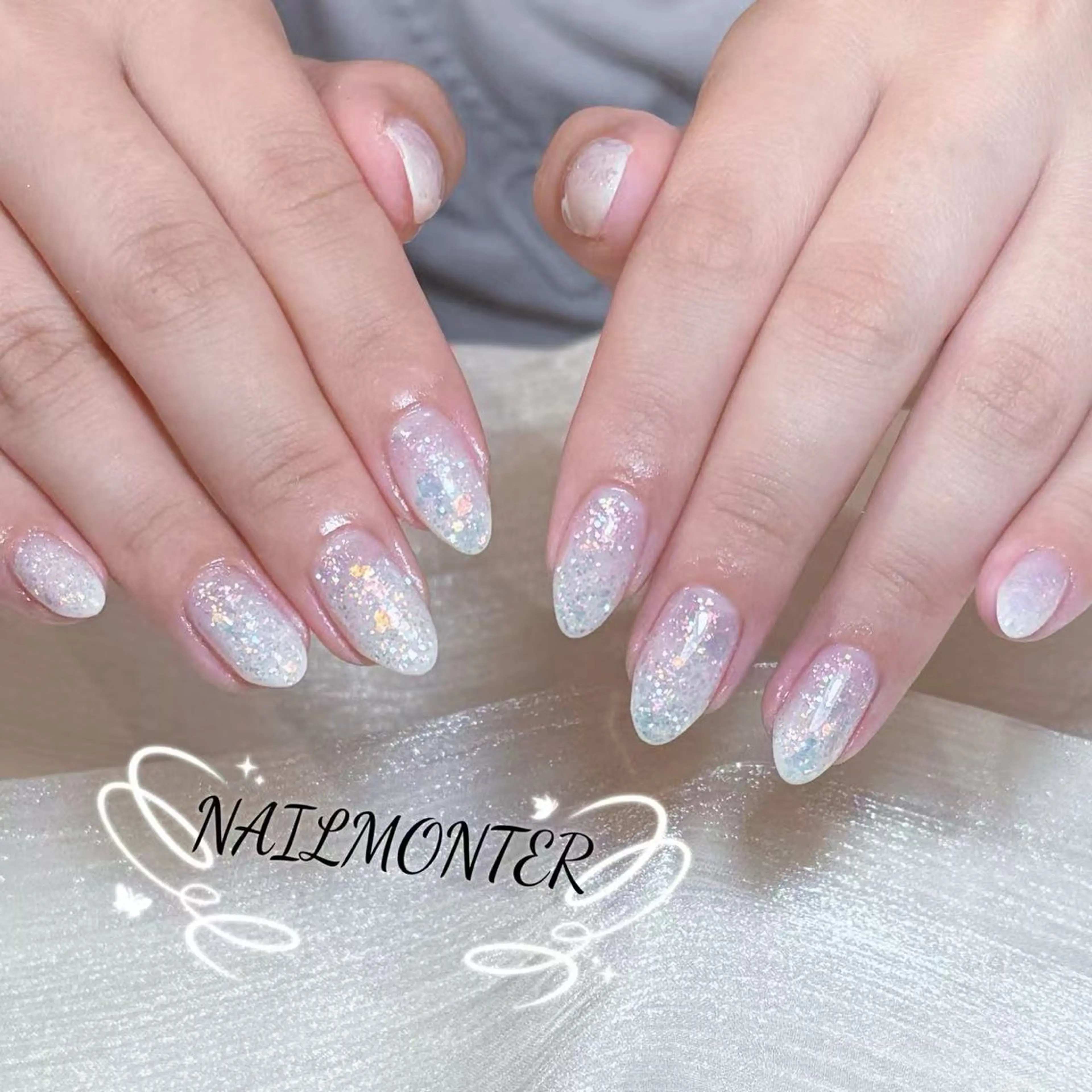 ネイル アートネイル オーロラネイル ガーリー キラキラネイル 韓国ネイル ハンドネイル ハンドケア Nail Monsterのネイルデザイン
