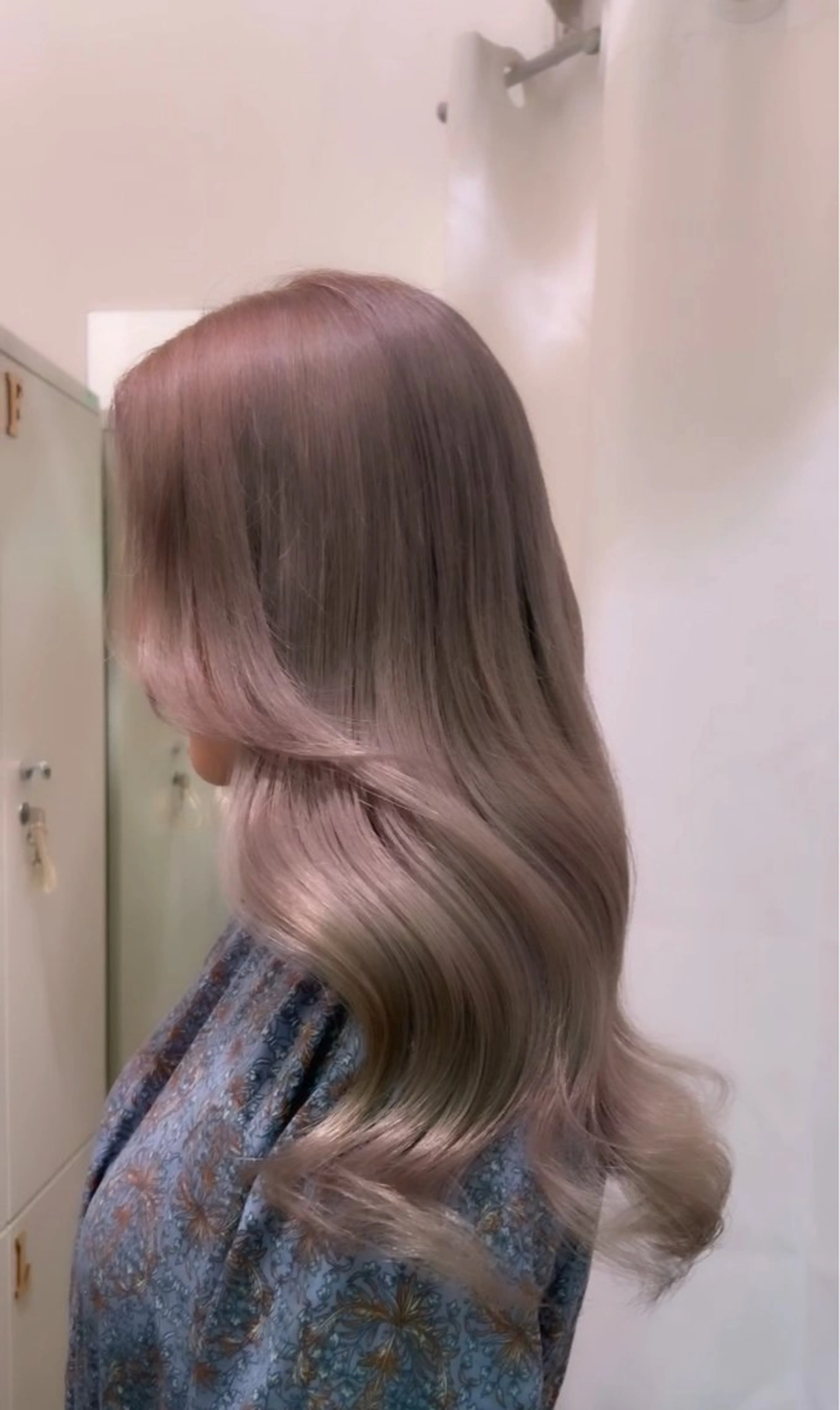 ロング ヘアカラー トリートメント 渡邊 海里のヘアスタイル