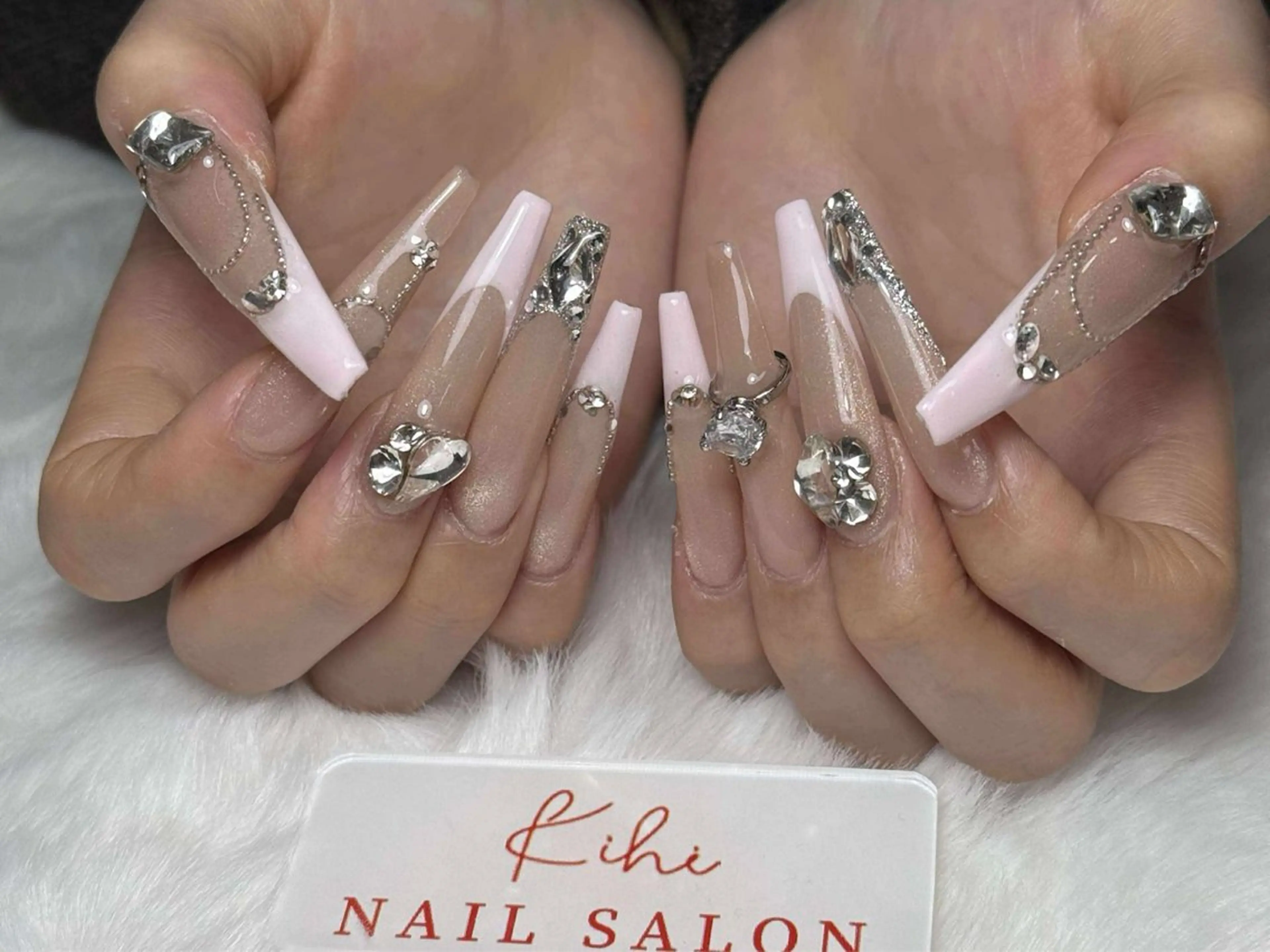 ネイル アートネイル フレンチネイル ジェルネイル グラデーション 韓国ネイル ハンドネイル 💕鈴木ユリ パラジェル/オフ無料のネイルデザイン