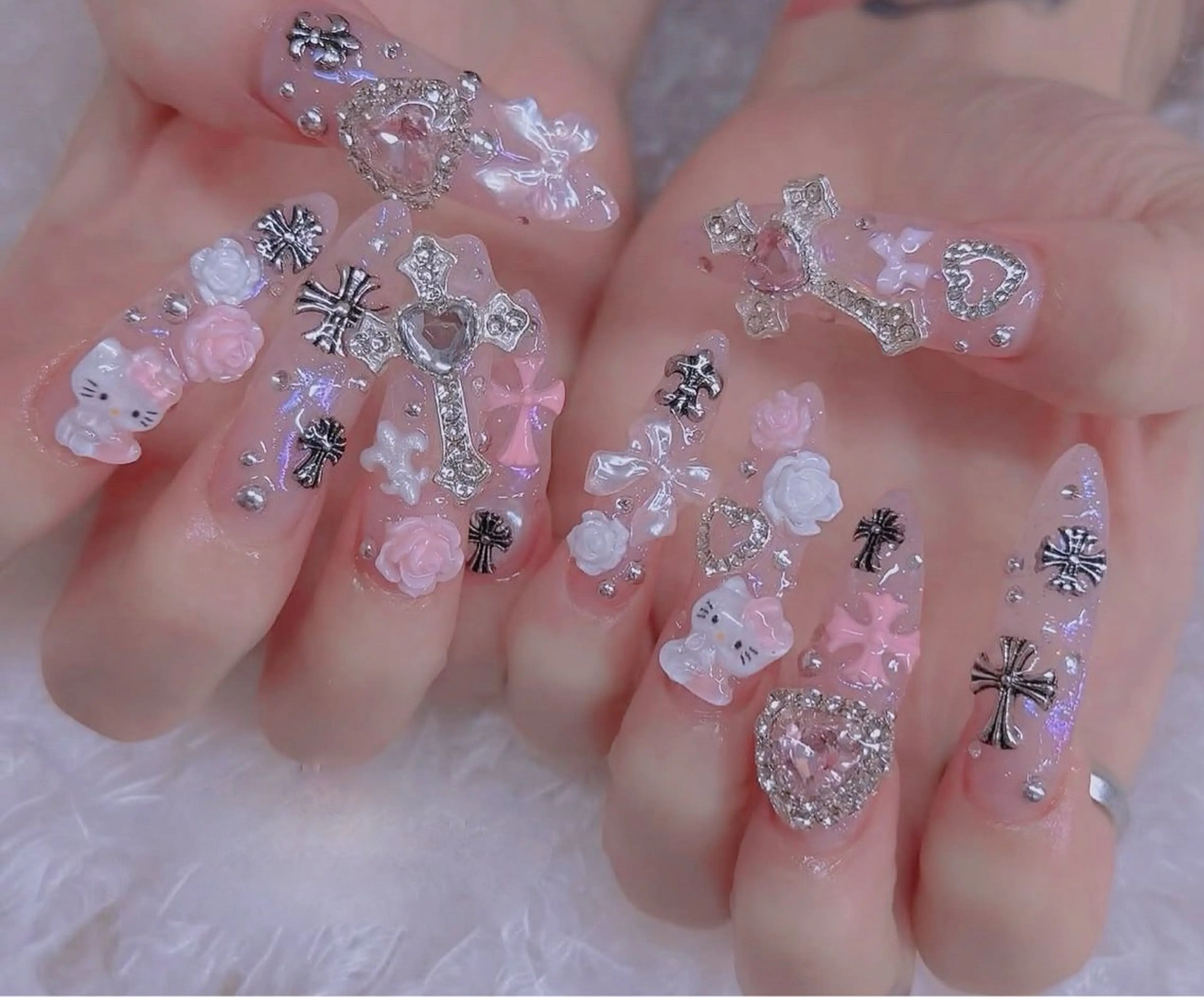 ネイル オーロラネイル フレンチネイル グラデーション 氷ネイル・うるうるネイル キラキラネイル ハンドネイル H.baby Nail Salonのネイルデザイン