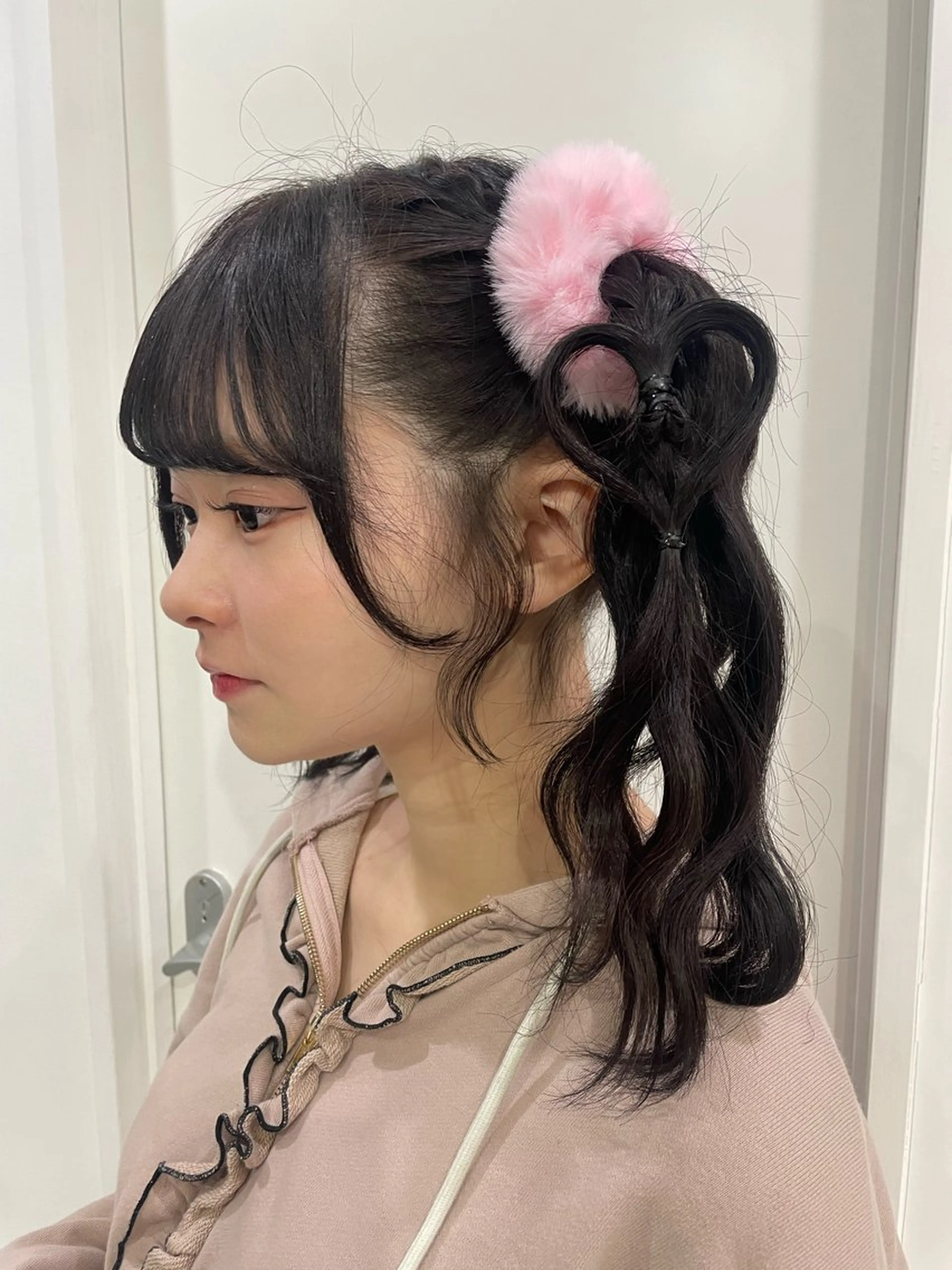 ヘアアレンジ ツインテール ヘアセット 🍭ハイトーン/ レイヤーカット🦄のヘアスタイル