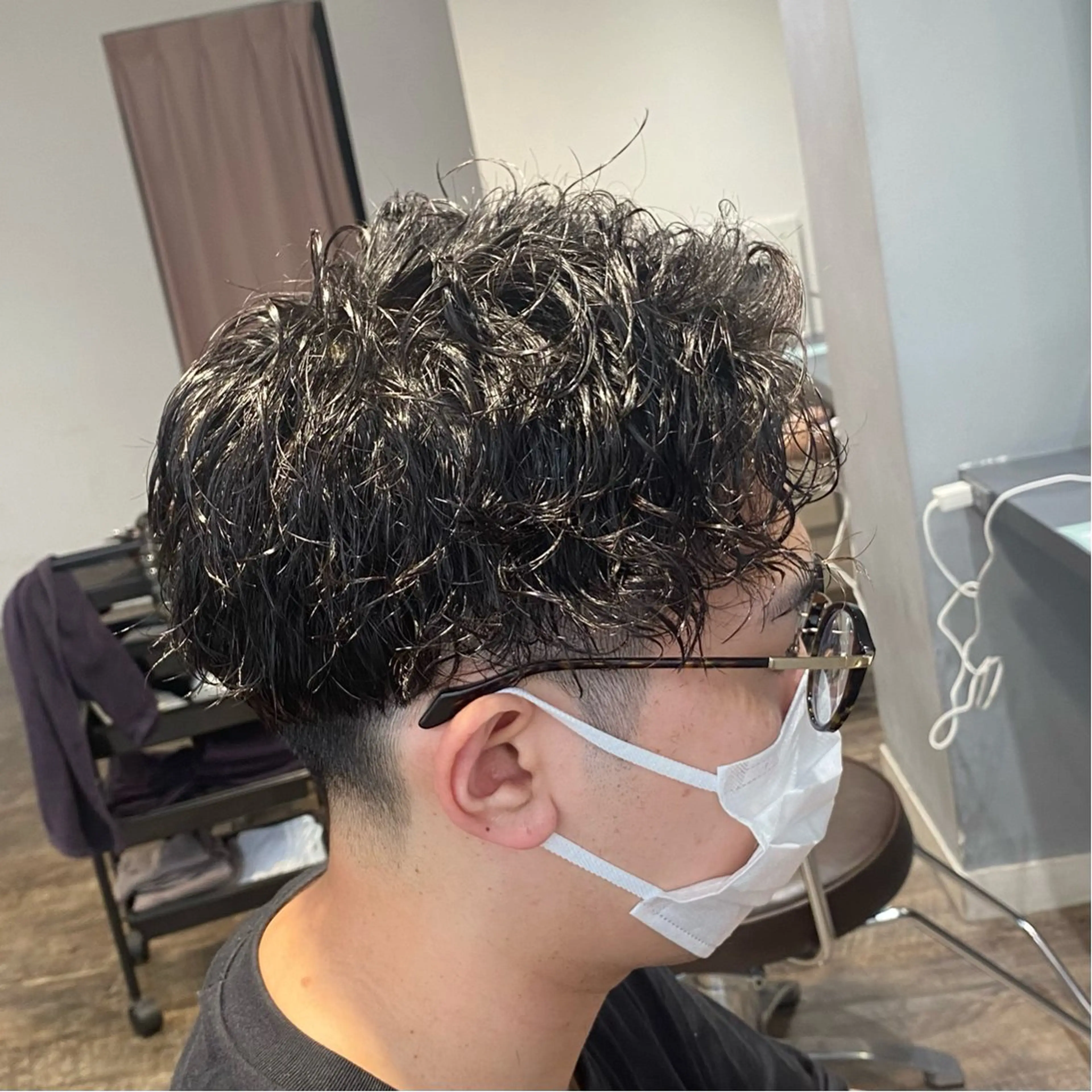 ショート パーマ メンズ カット パーマ 江﨑 翔のヘアスタイル