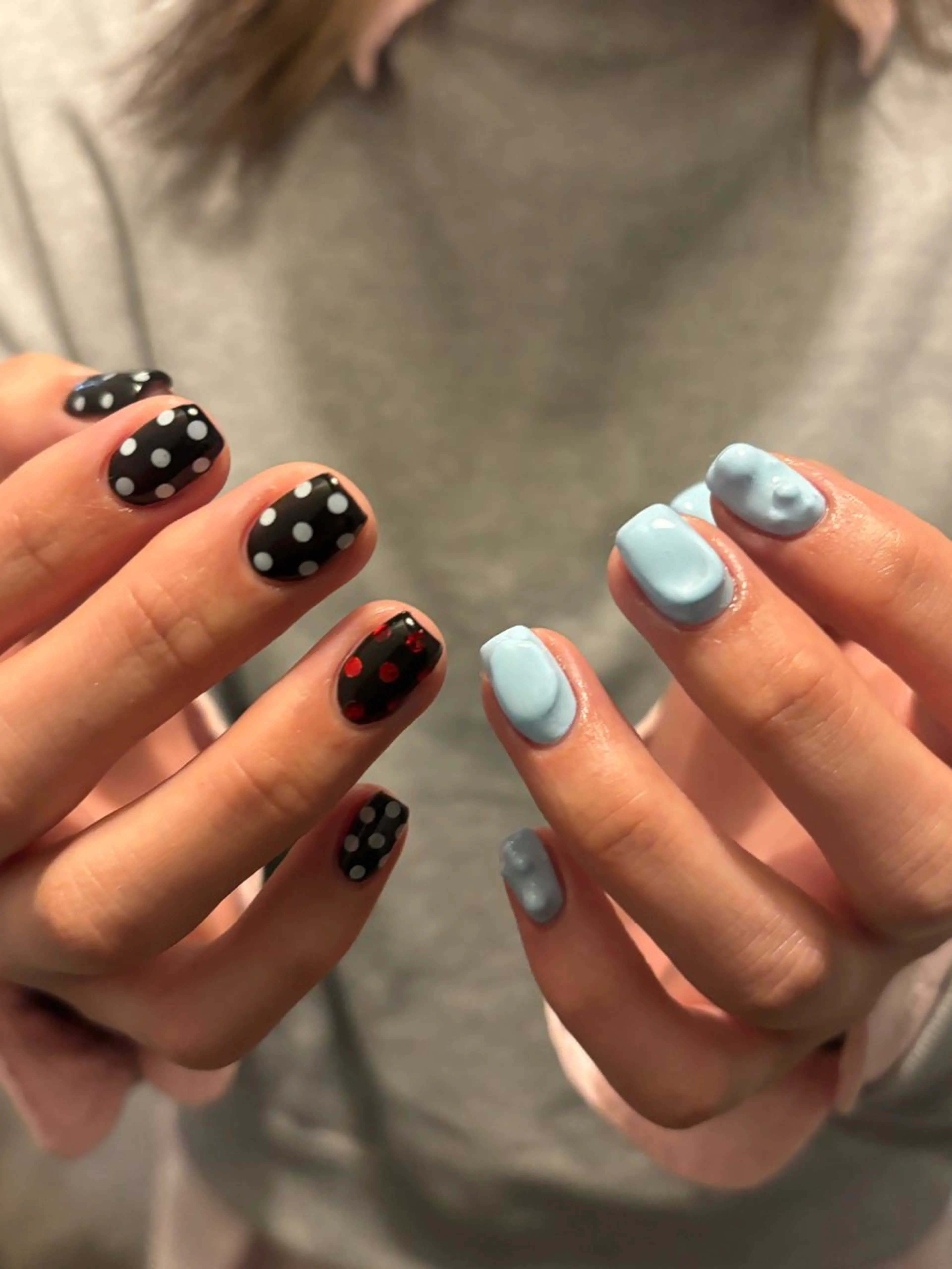 ネイル ドット ぷっくりネイル ハンドネイル sister  mohawk所属・chika ／ nailのネイルデザイン