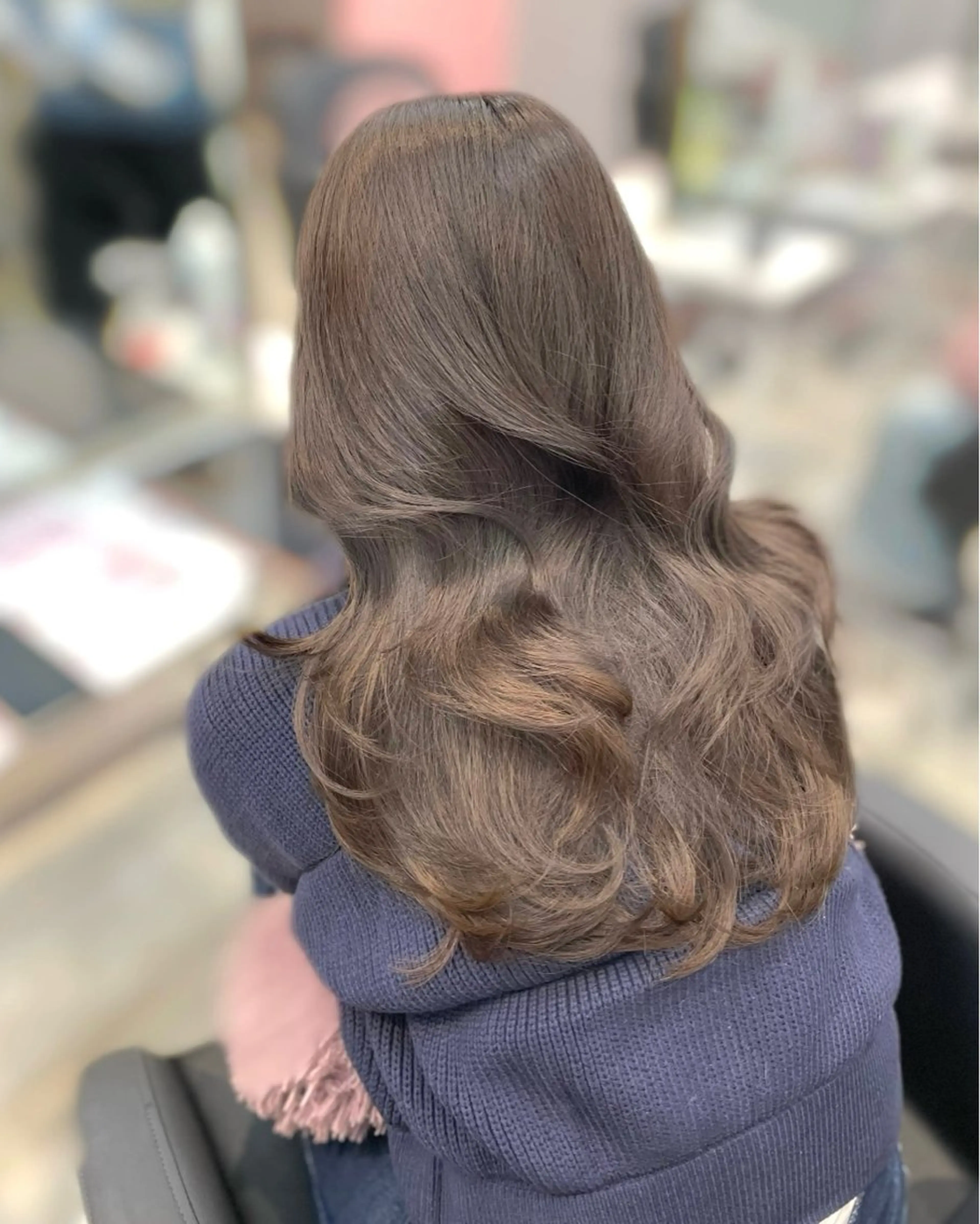 ロング カラー 透明感カラー グレージュ レイヤーカット ムラ修正ブリーチ 山田眞之介のヘアスタイル