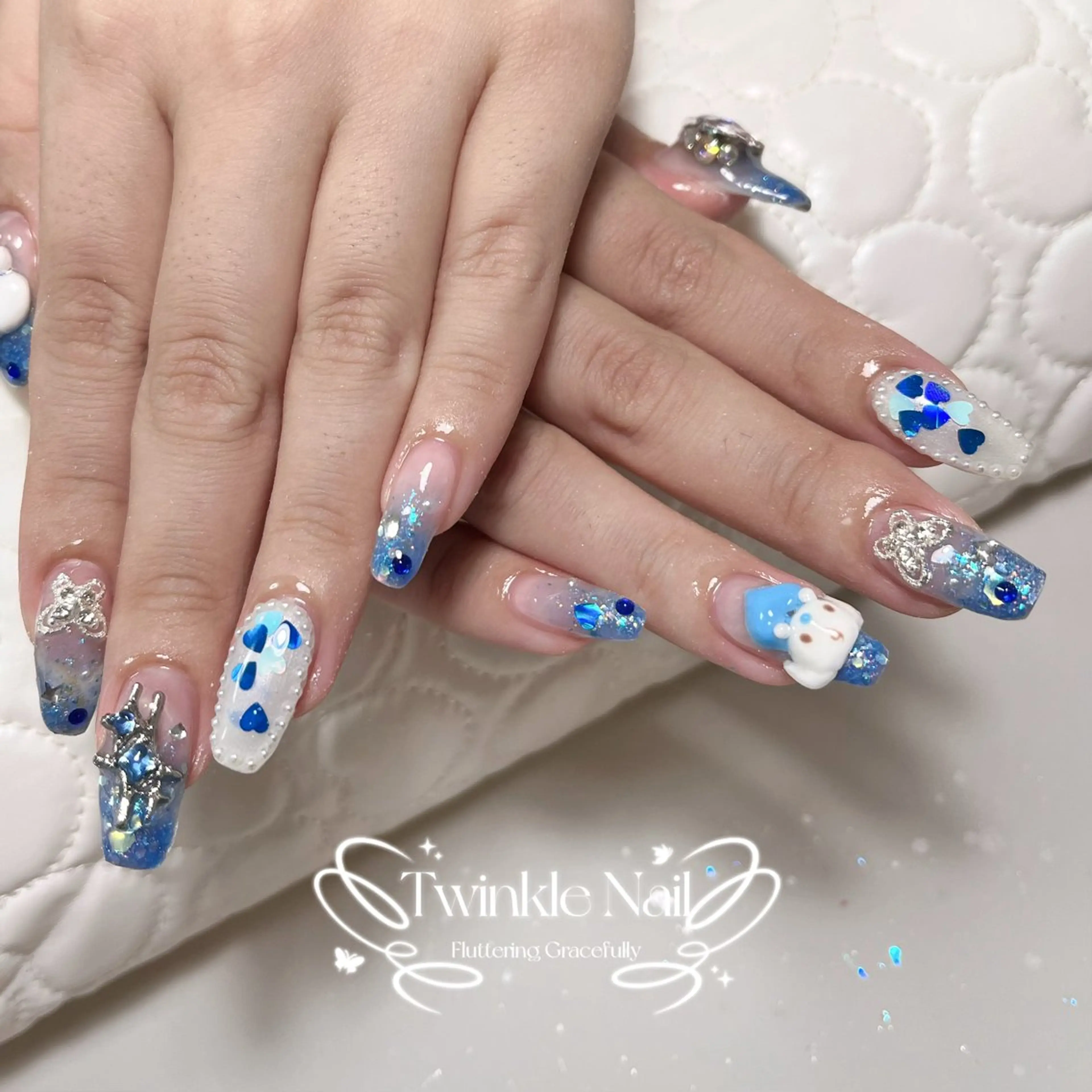 ネイル ブルー キラキラネイル ハンドネイル Twinkle Nail Kuboのネイルデザイン