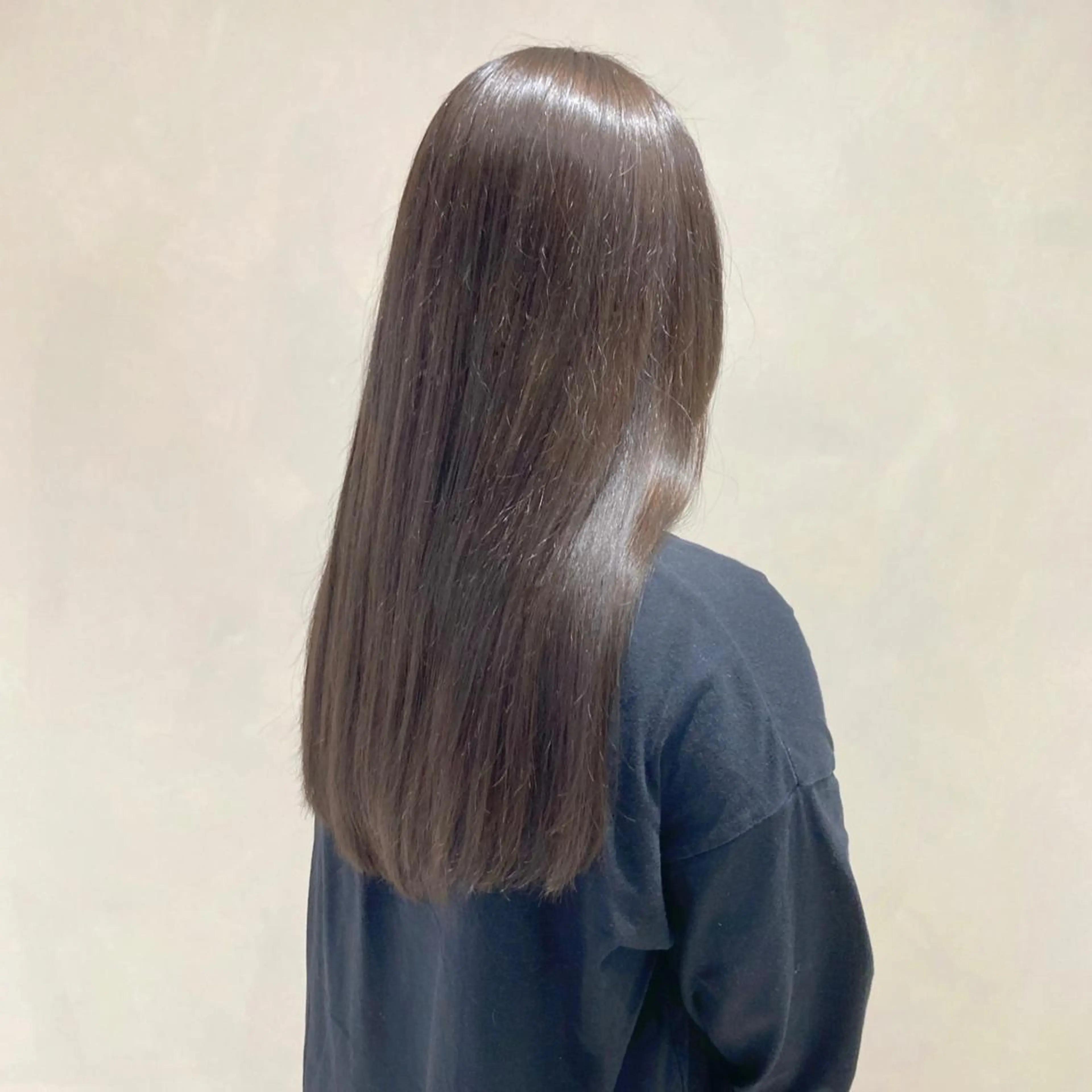 ロング カラー 透明感カラー グレージュ 髪質改善 トリートメント TONE所属・MURANAKA RYOのヘアスタイル