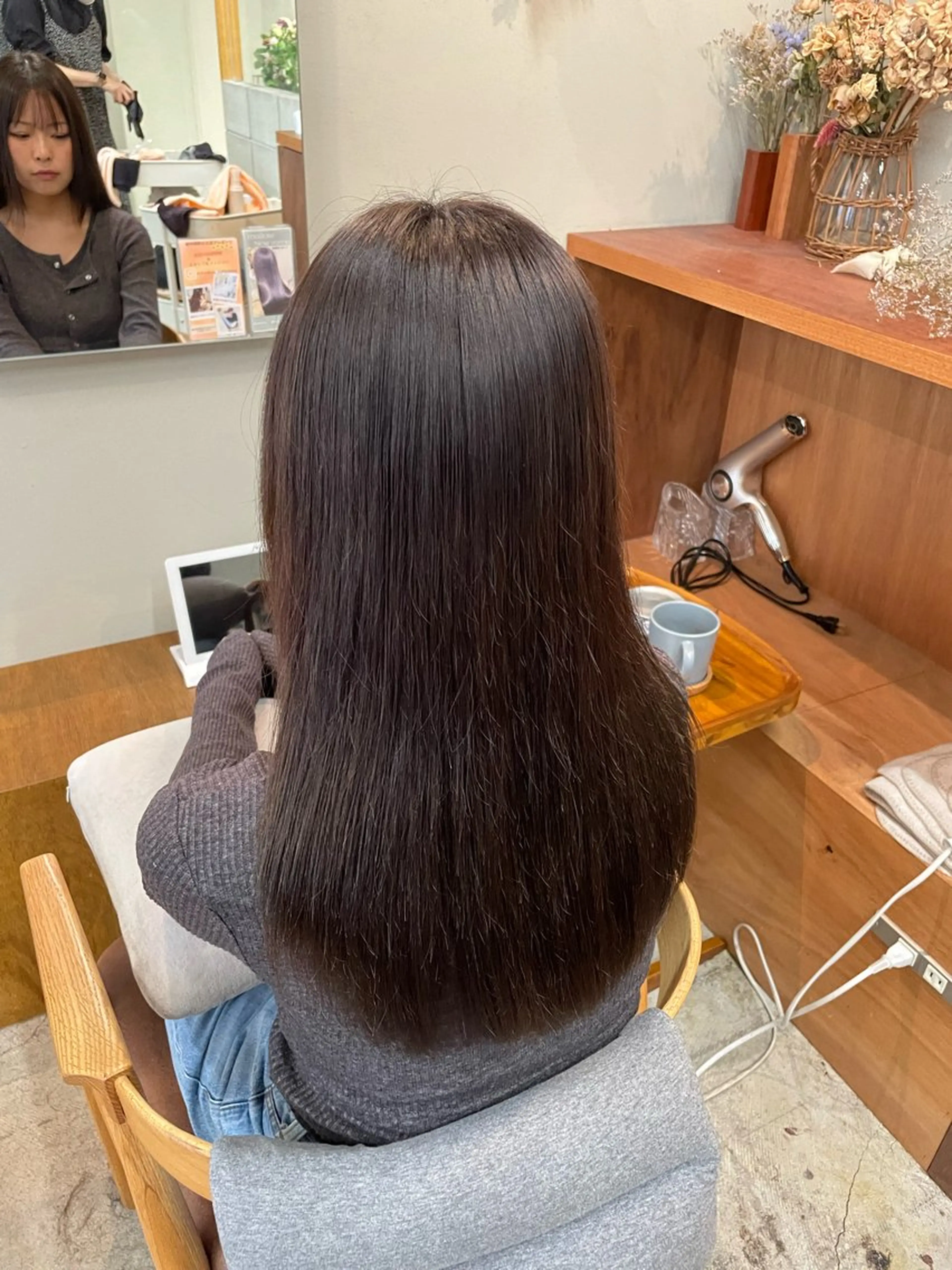 ロング カラー 縮毛矯正 トリートメント 🪷花屋併設🪷 山下悠月のヘアスタイル