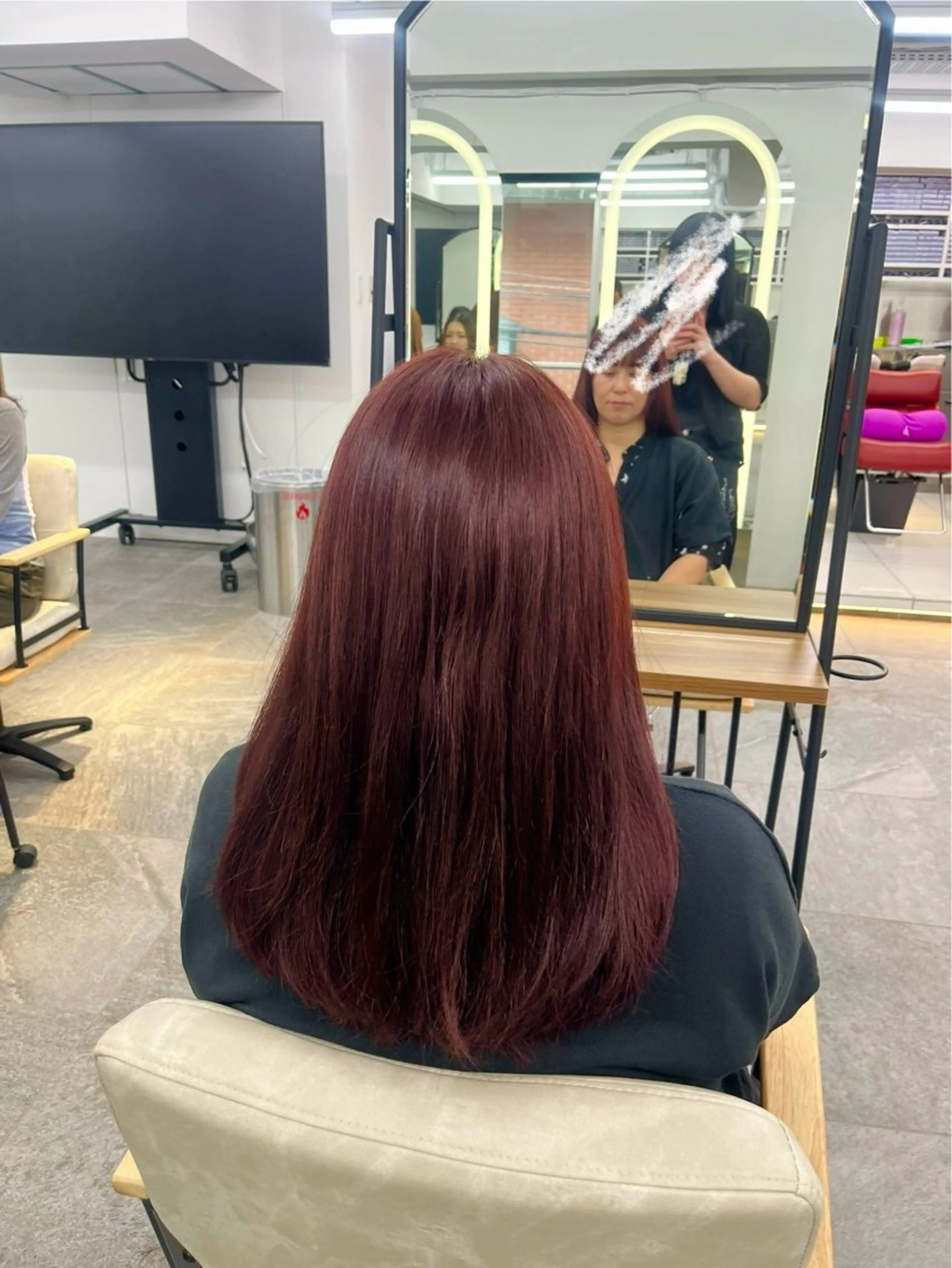 セミロング カラー mit新宿所属・mit bytree MISAKI🎀のヘアスタイル