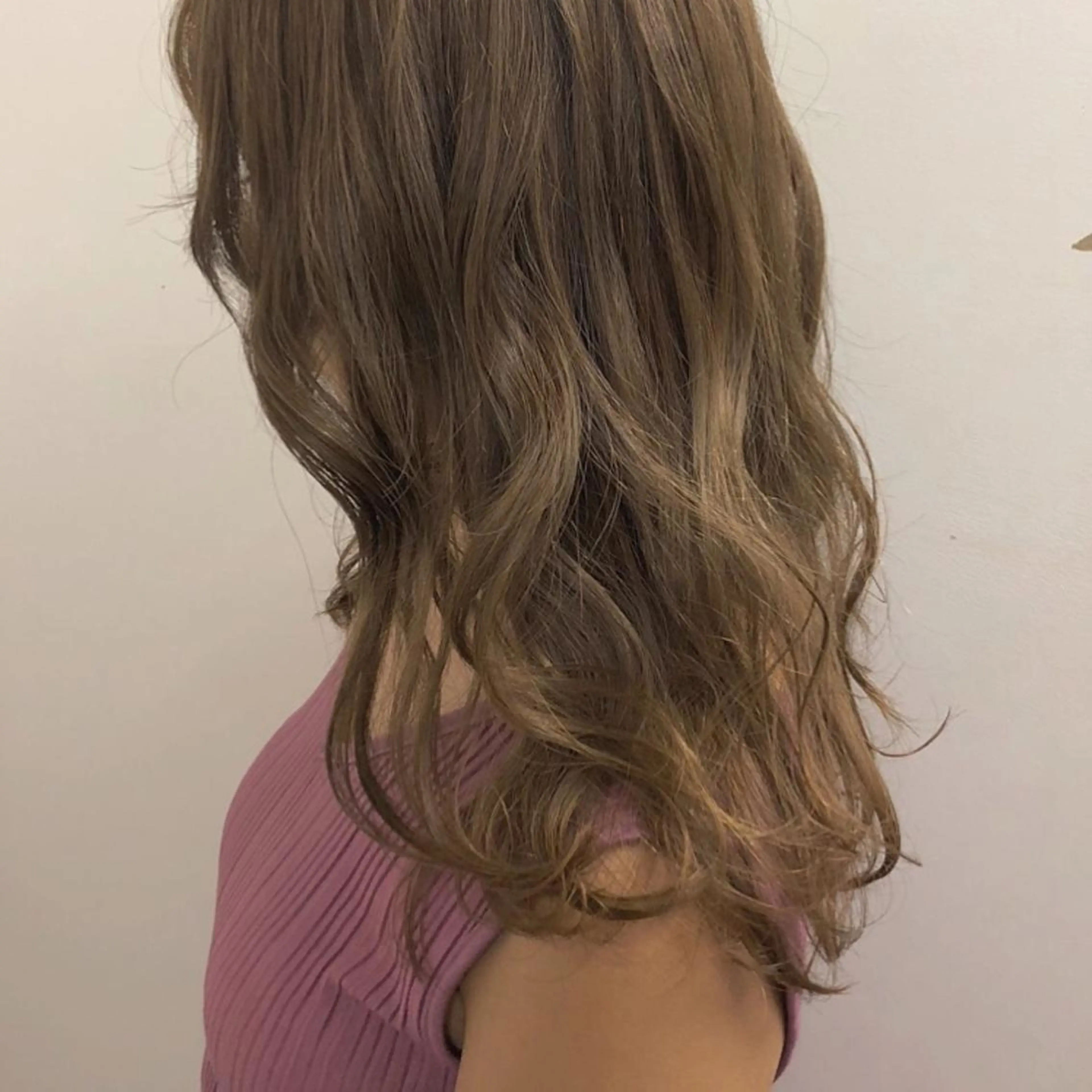 セミロング カラー パーマ アライフ所属・牧田 真衣のヘアスタイル