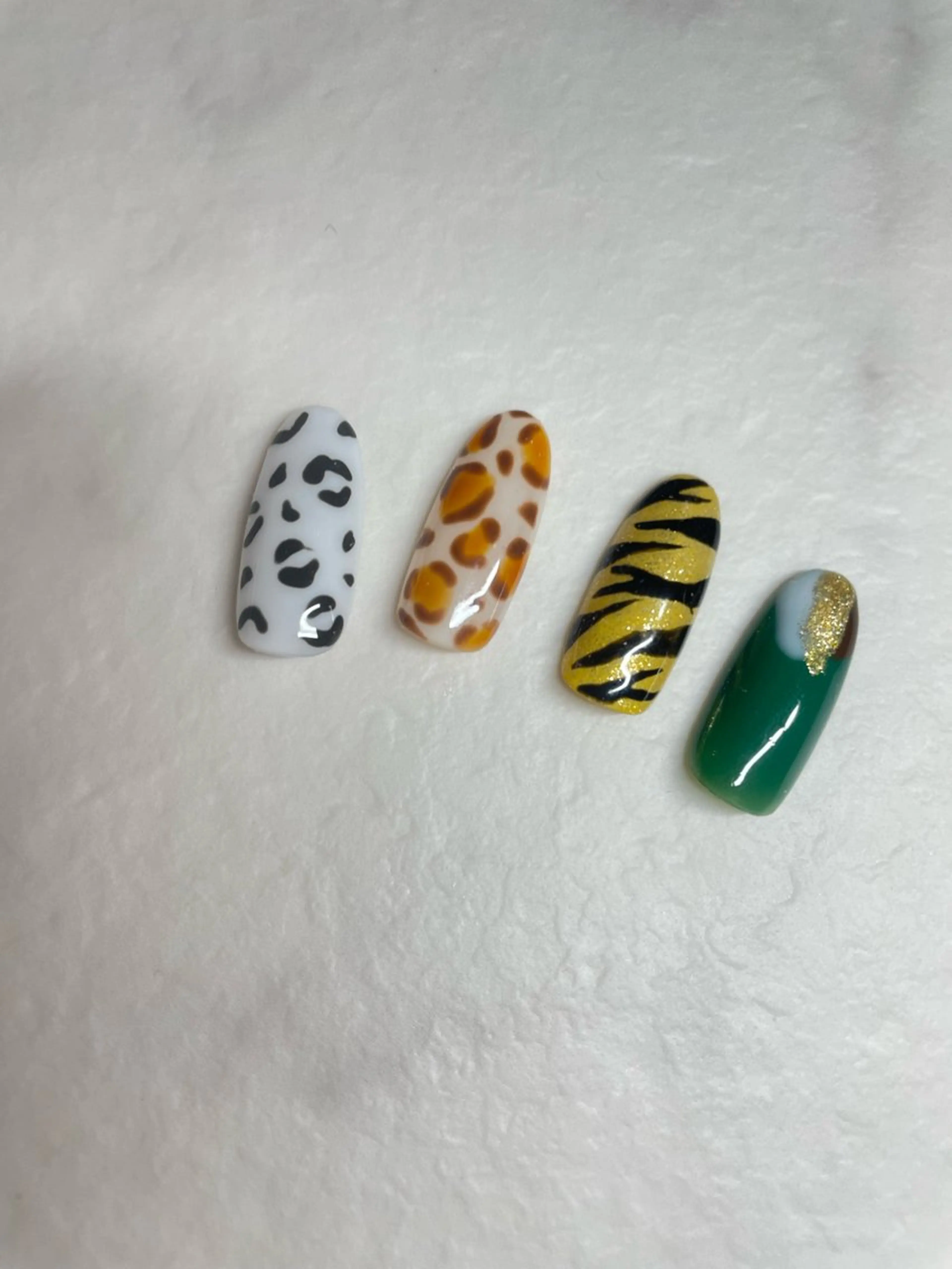 ネイル total salon fu-a'[フーア]所属・佐藤 芽衣のネイルデザイン