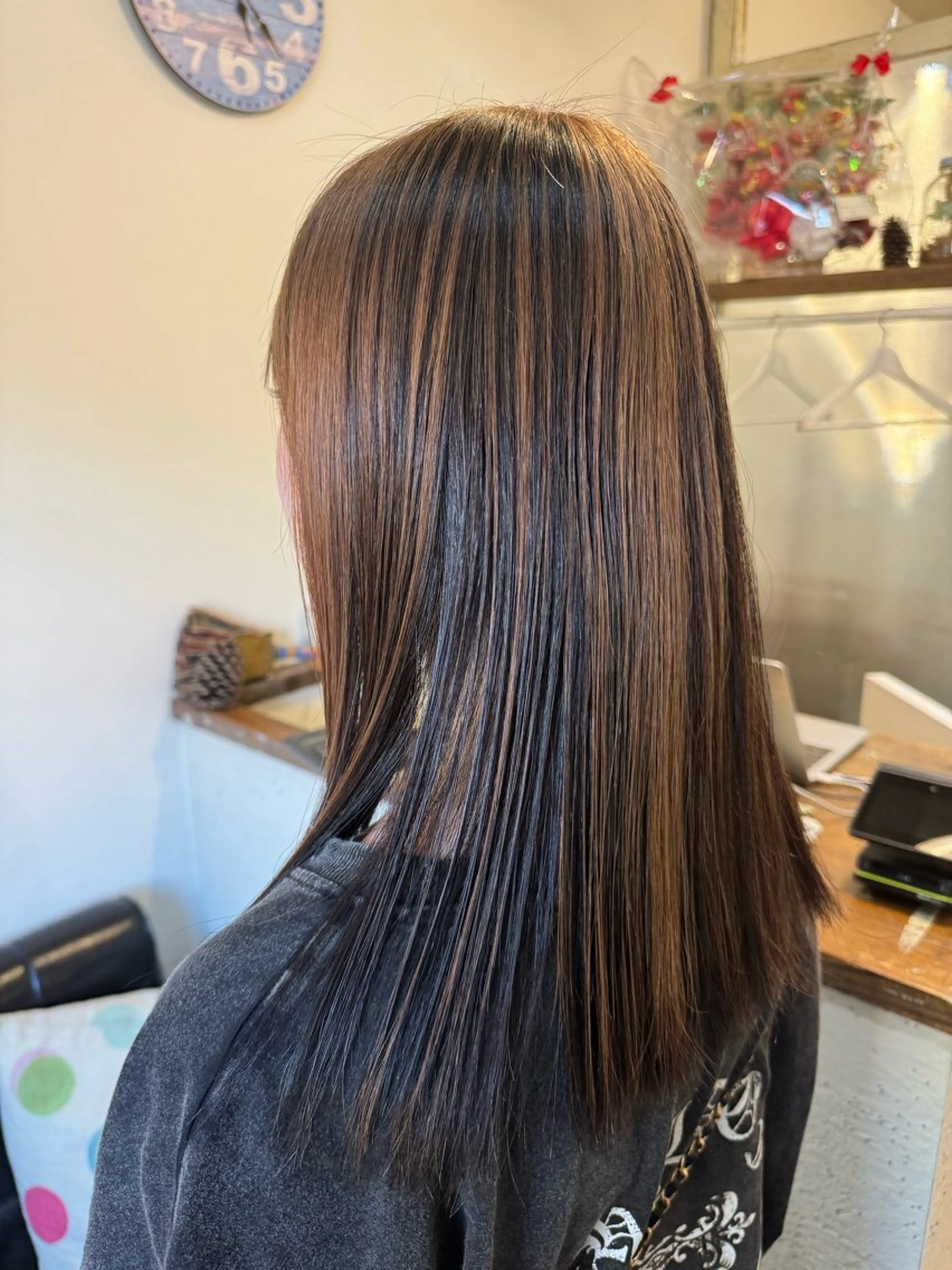 セミロング カラー ヘアカラー ブリーチ艶カラー KAORI🌼のヘアスタイル