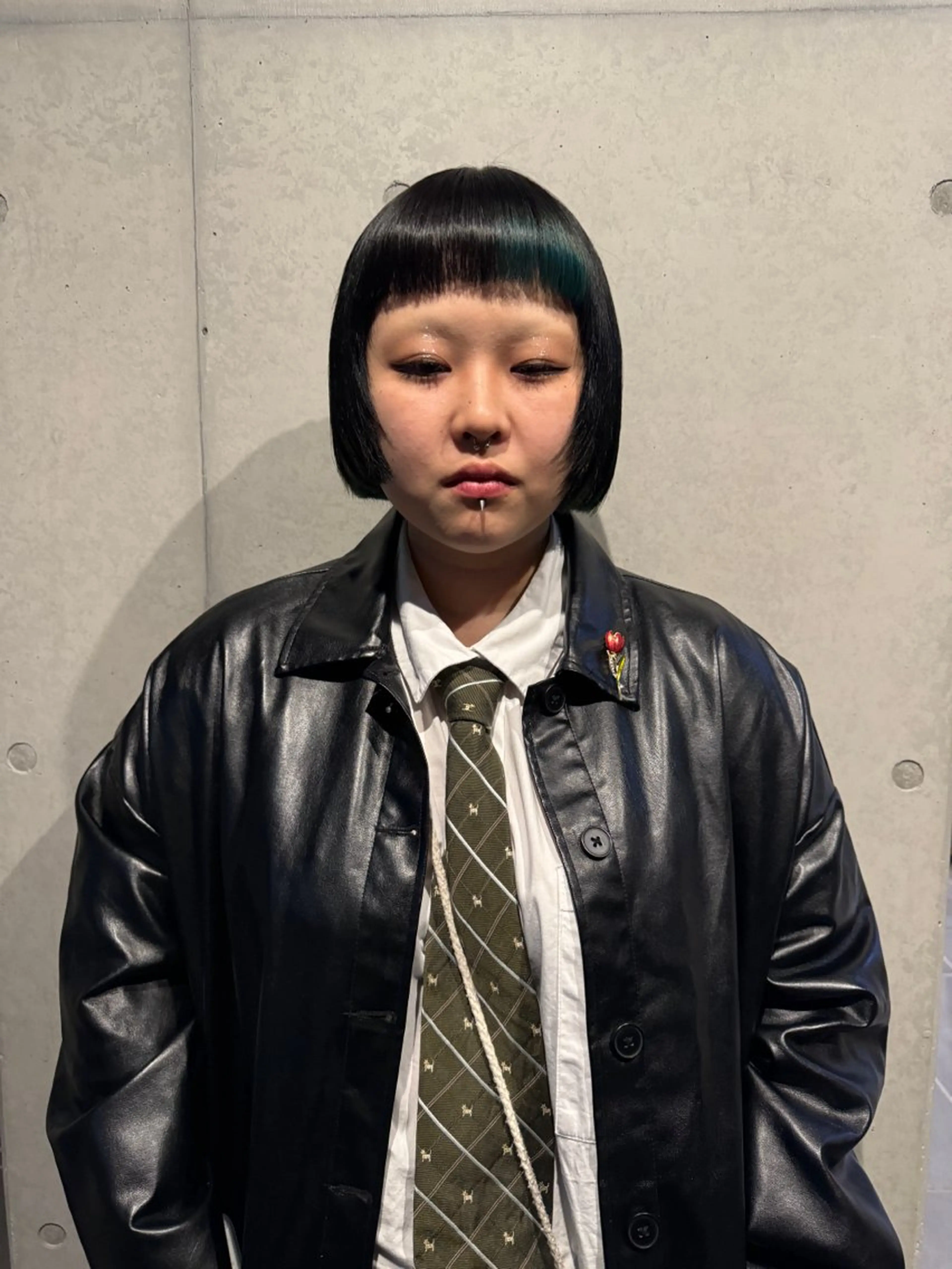 ミディアム カラー ヘアカラー トリートメント ハイトーン/レイヤー だいちのヘアスタイル