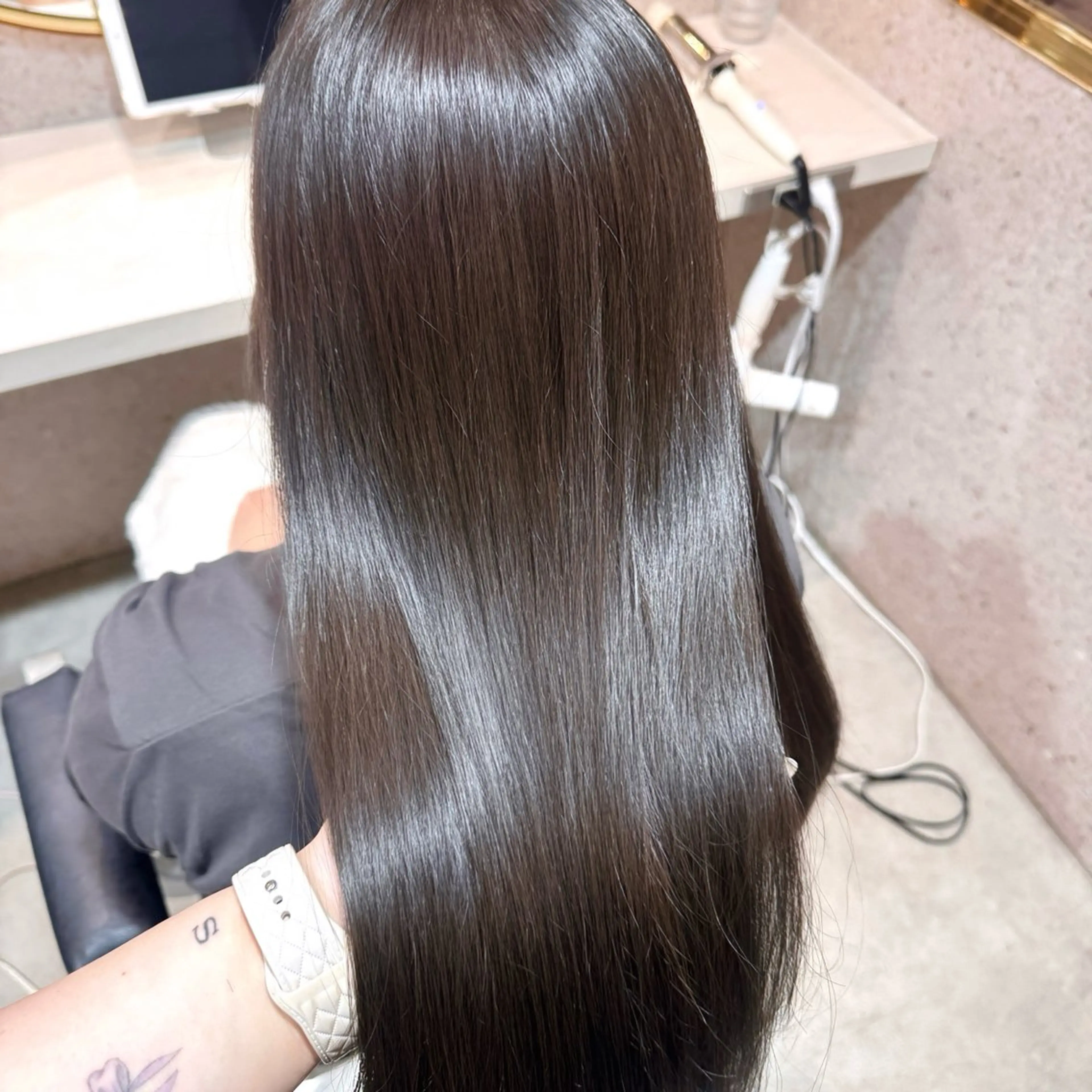 ロング ヘアカラー トリートメント Minami🤍ྀི ／新宿／韓国スタイルのヘアスタイル