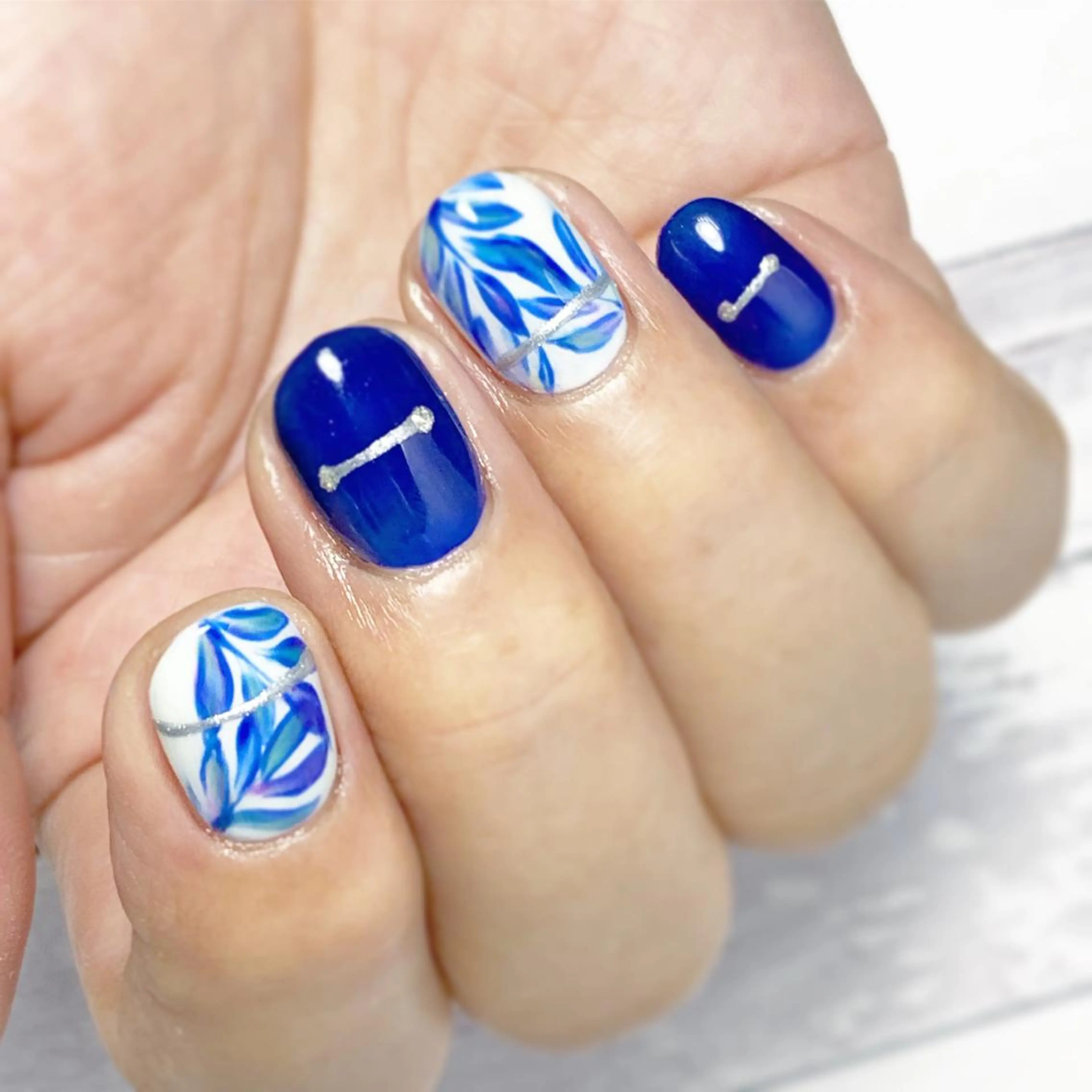 ネイル alma nailsのネイルデザイン