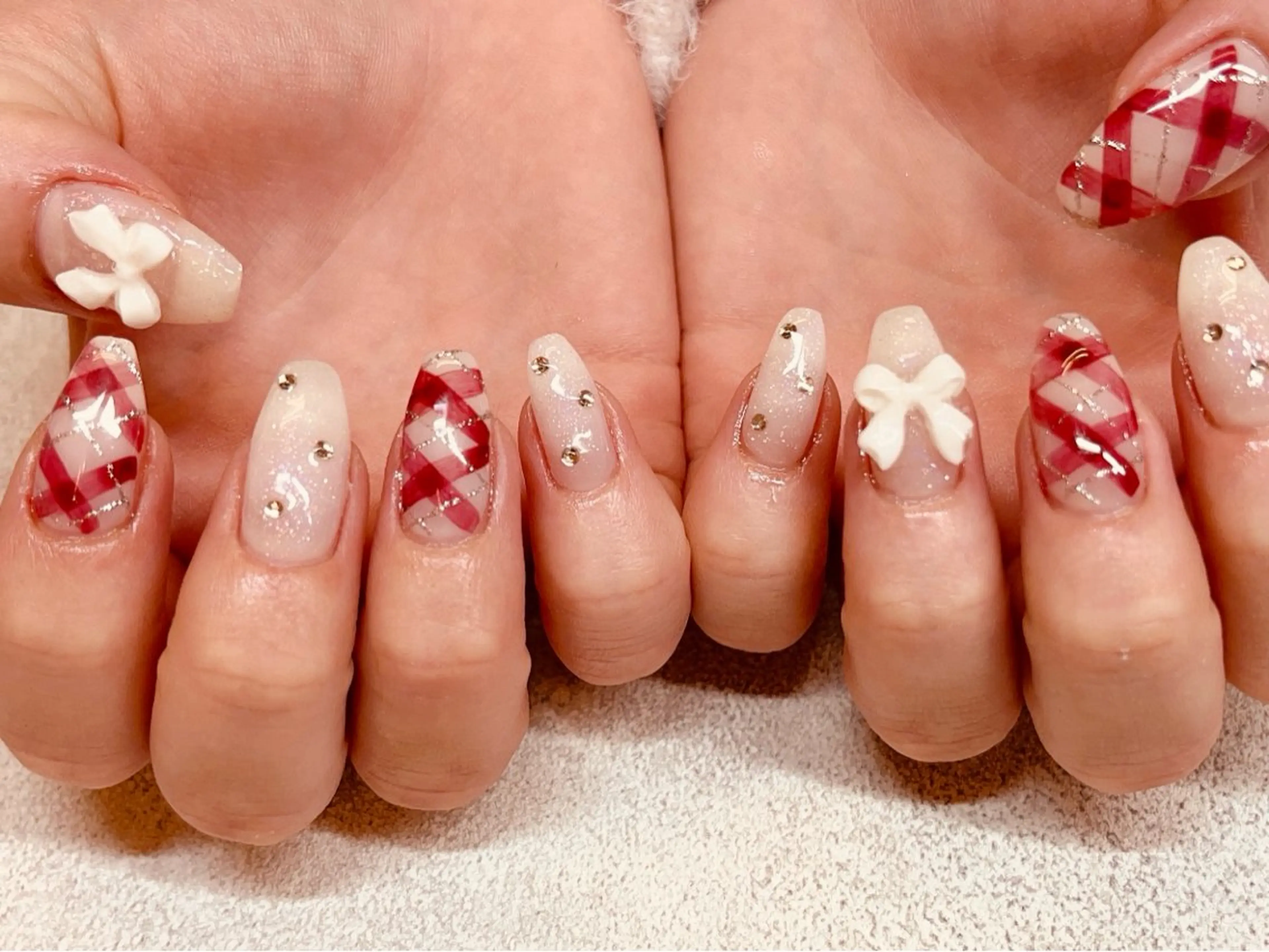 ネイル リボン ハンドネイル LOVE NAIL 💕Sonoのネイルデザイン