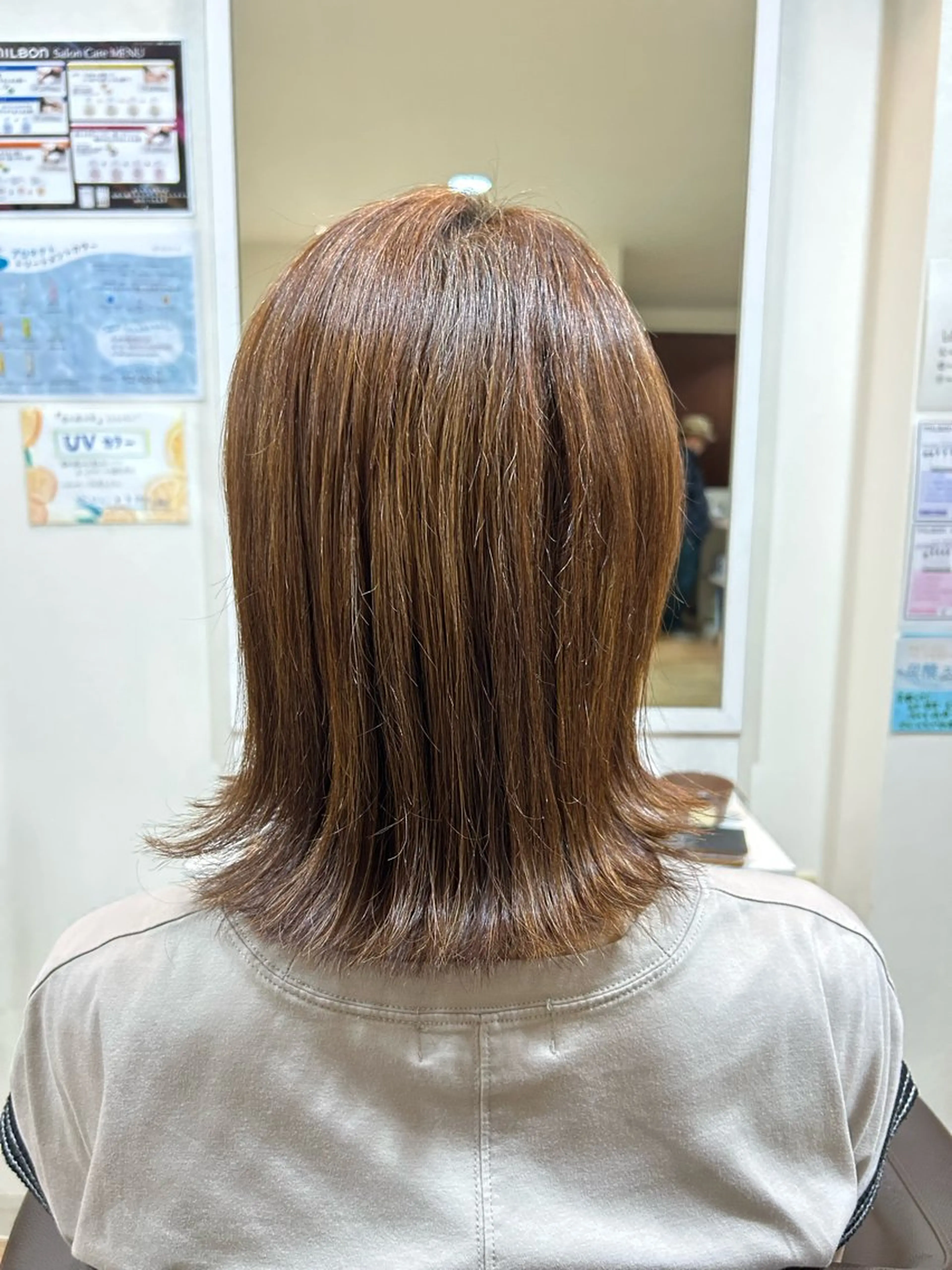 ミディアム カット 💫ツヤ感カラー💫 吉川清保/白髪ぼかしのヘアスタイル