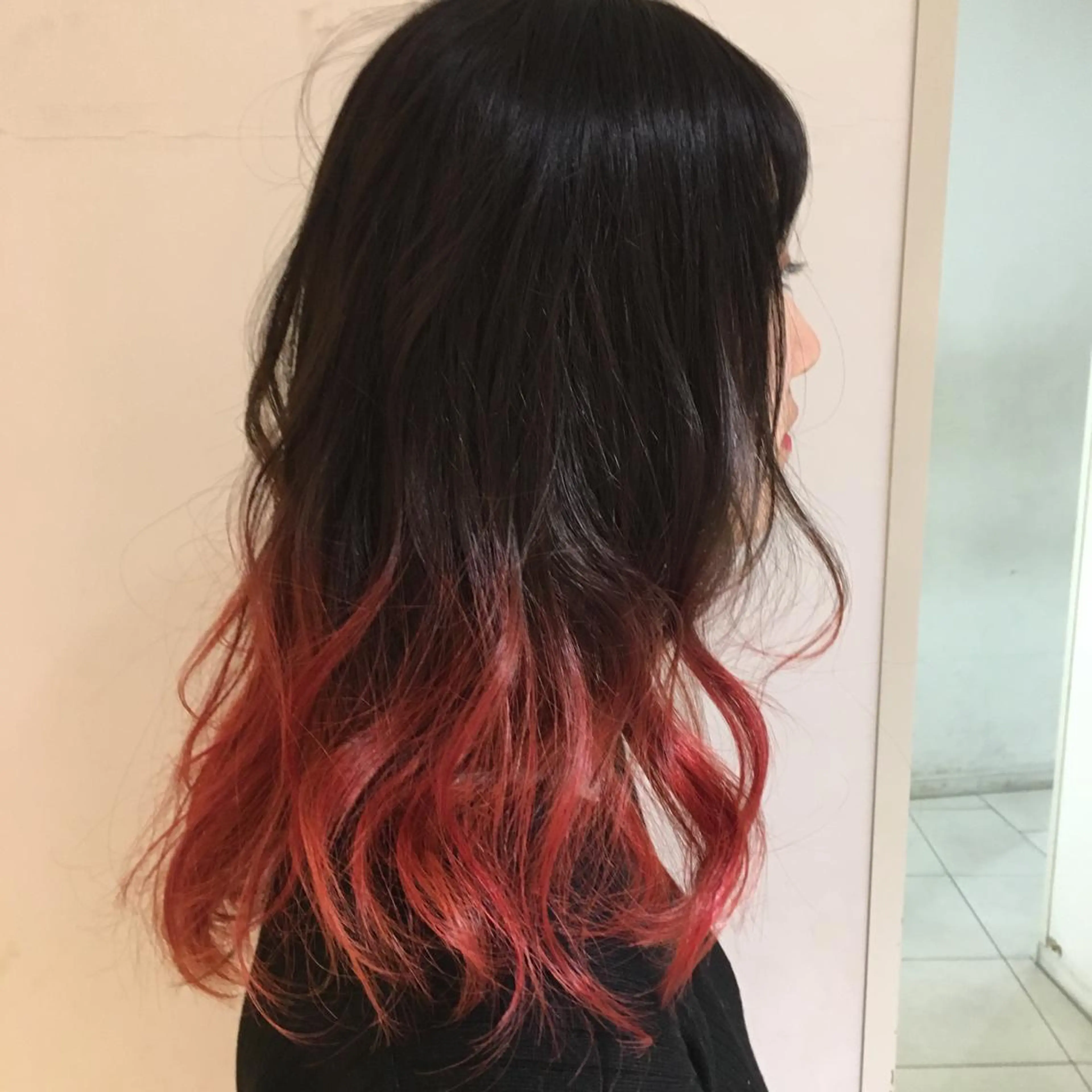 ミディアム ケリーズグリーン所属・ボブ/艶ハイトーン 森田/嵩士のヘアスタイル