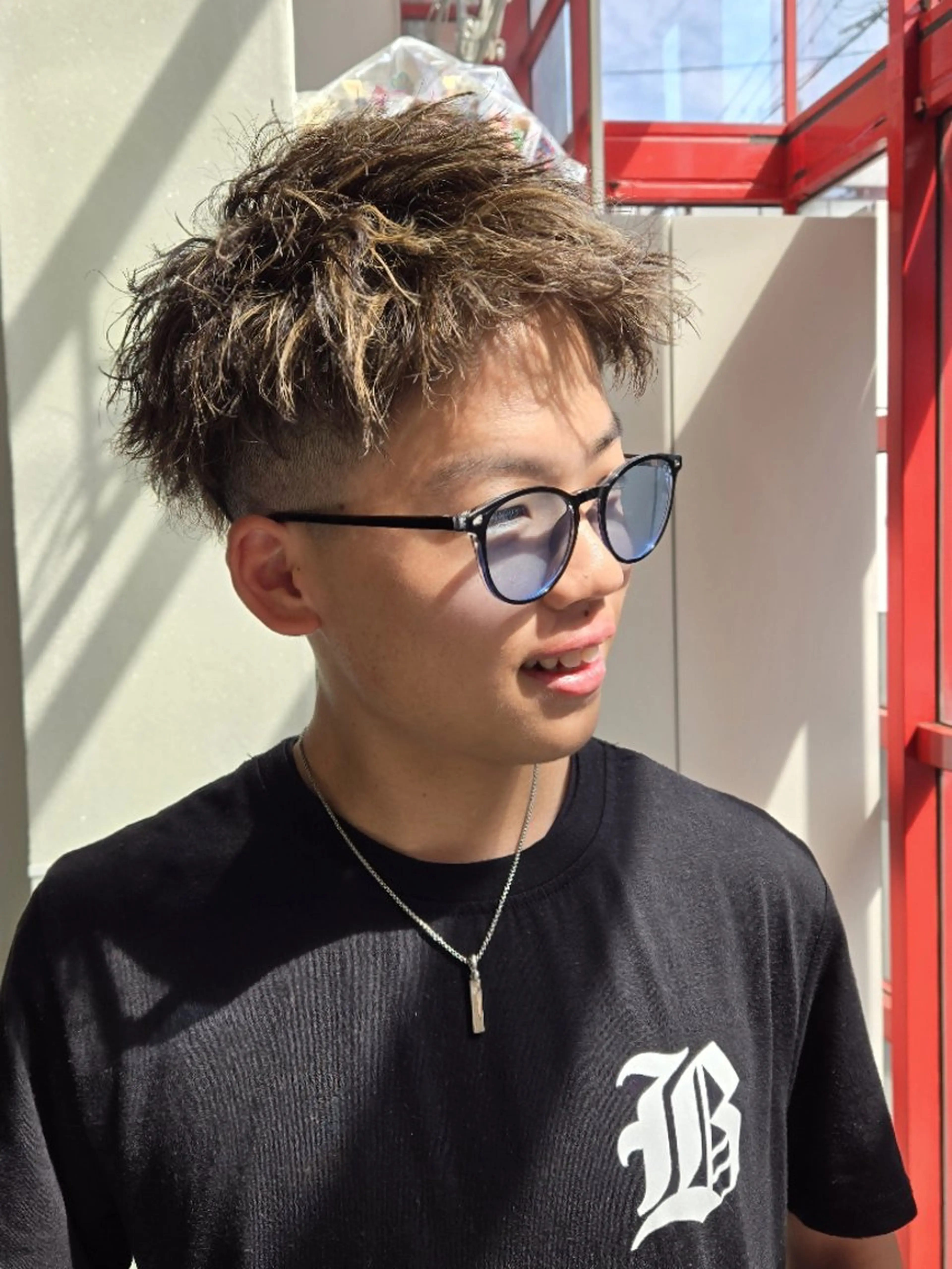 ショート カラー パーマ ハイライトカラー ハイライト ツイストパーマ カット パーマ 遠藤 史秋のヘアスタイル