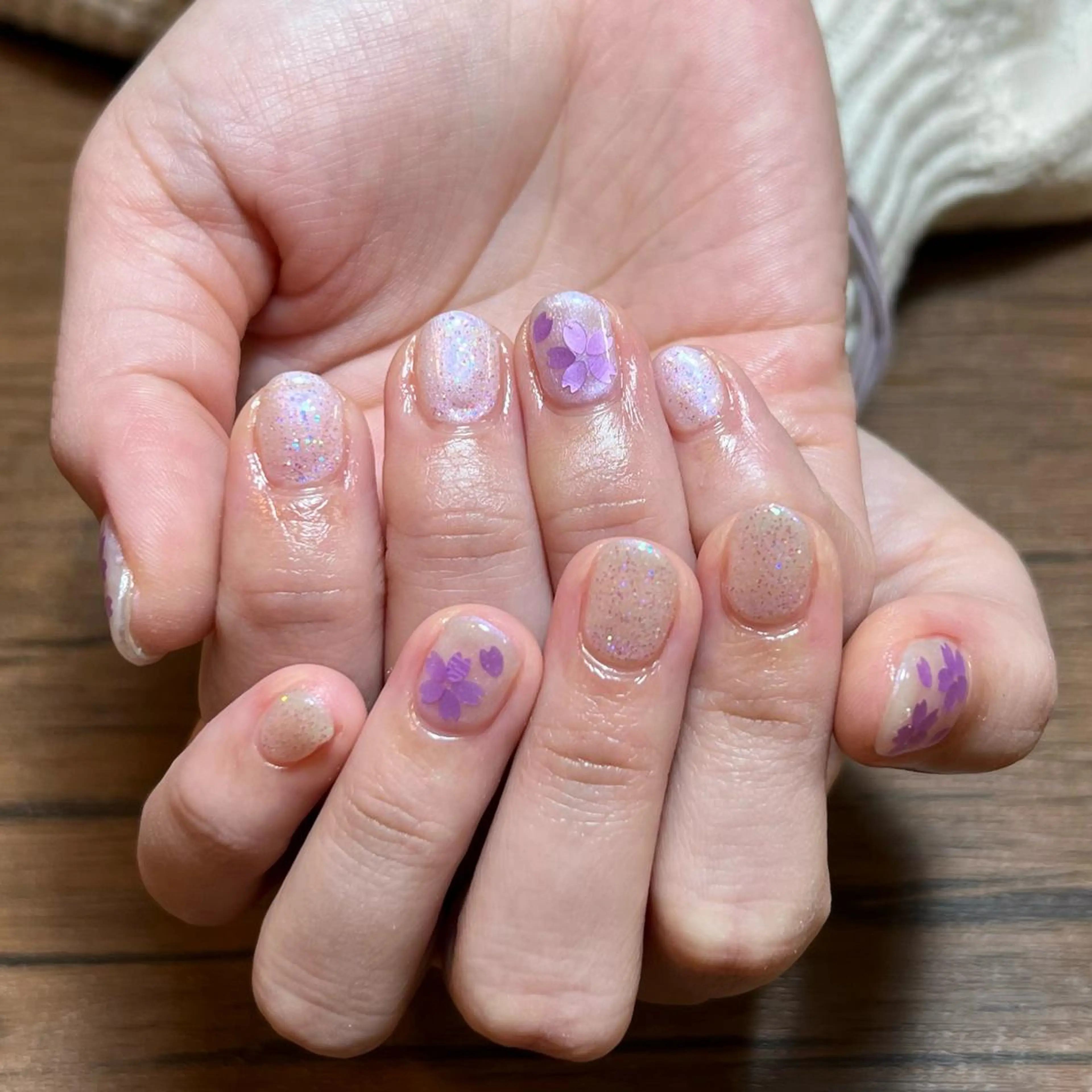 ネイル ハンドネイル HENRIETTA NAILSALONのネイルデザイン