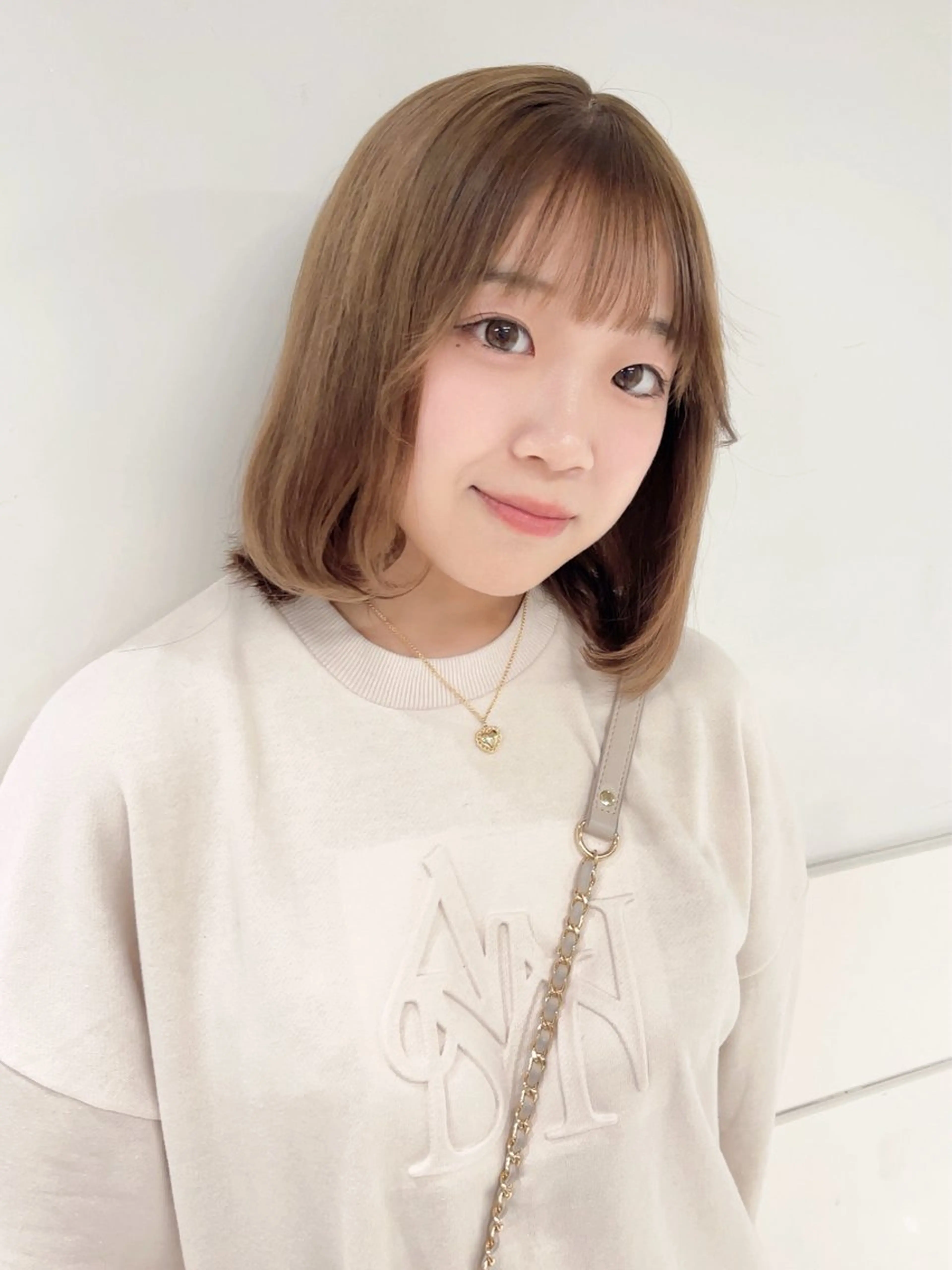 ミディアム カラー ブリーチ りおな/エクステ /ミルクティーカラーのヘアスタイル